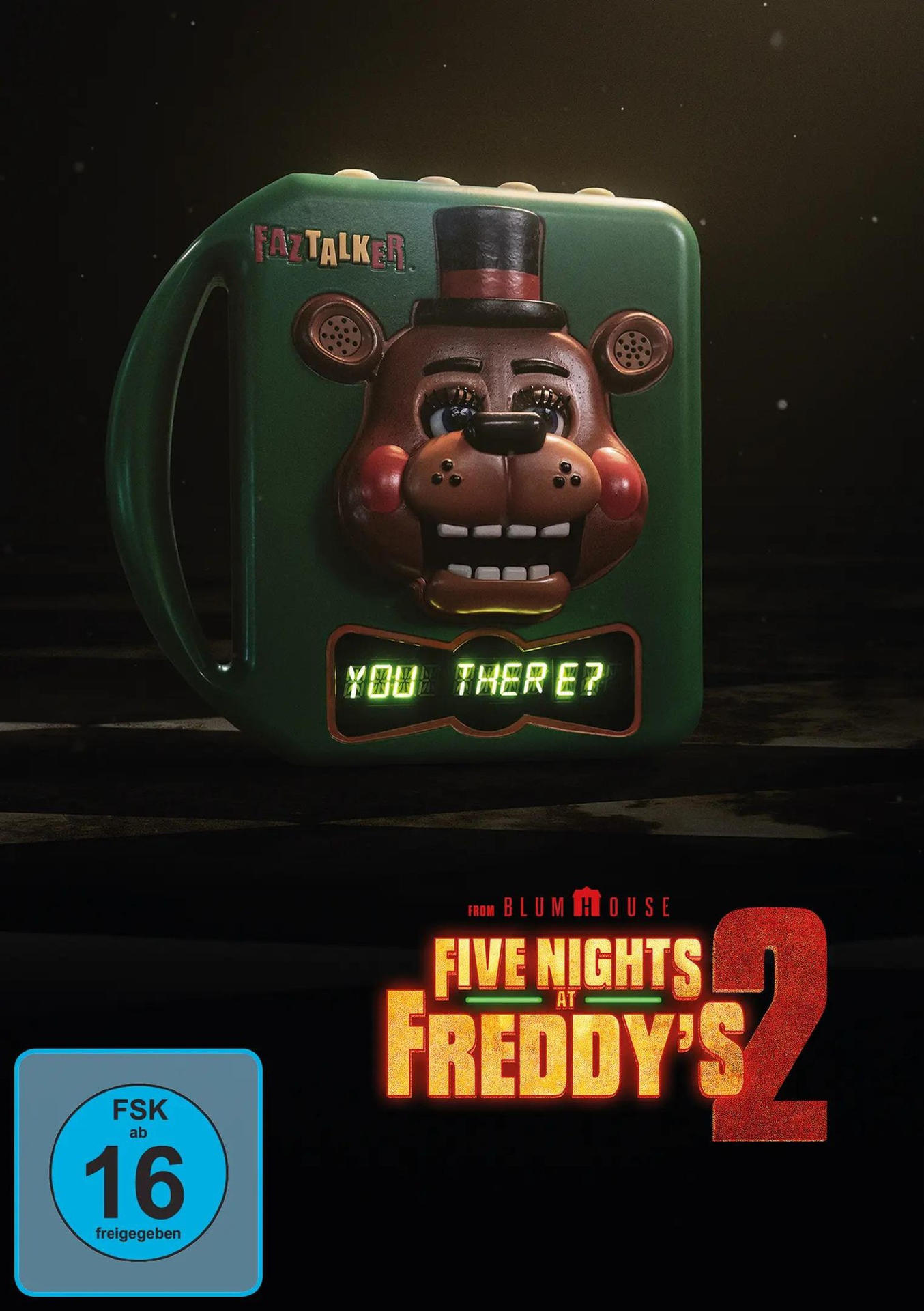 Poster für Five Nights at Freddy's 2. Ein grünes Faztalker-Spielzeug mit einem Bärenkopf. Der Text "You There?" leuchtet.