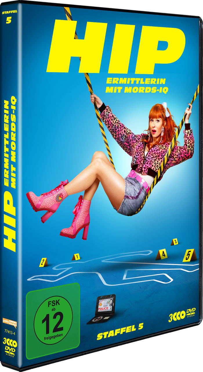 DVD-Cover. Eine Frau mit roten Haaren schwingt an gelb-schwarz gestreiften Stangen. Sie trägt rosa Stiefel und eine Jacke mit Leopardenmuster.