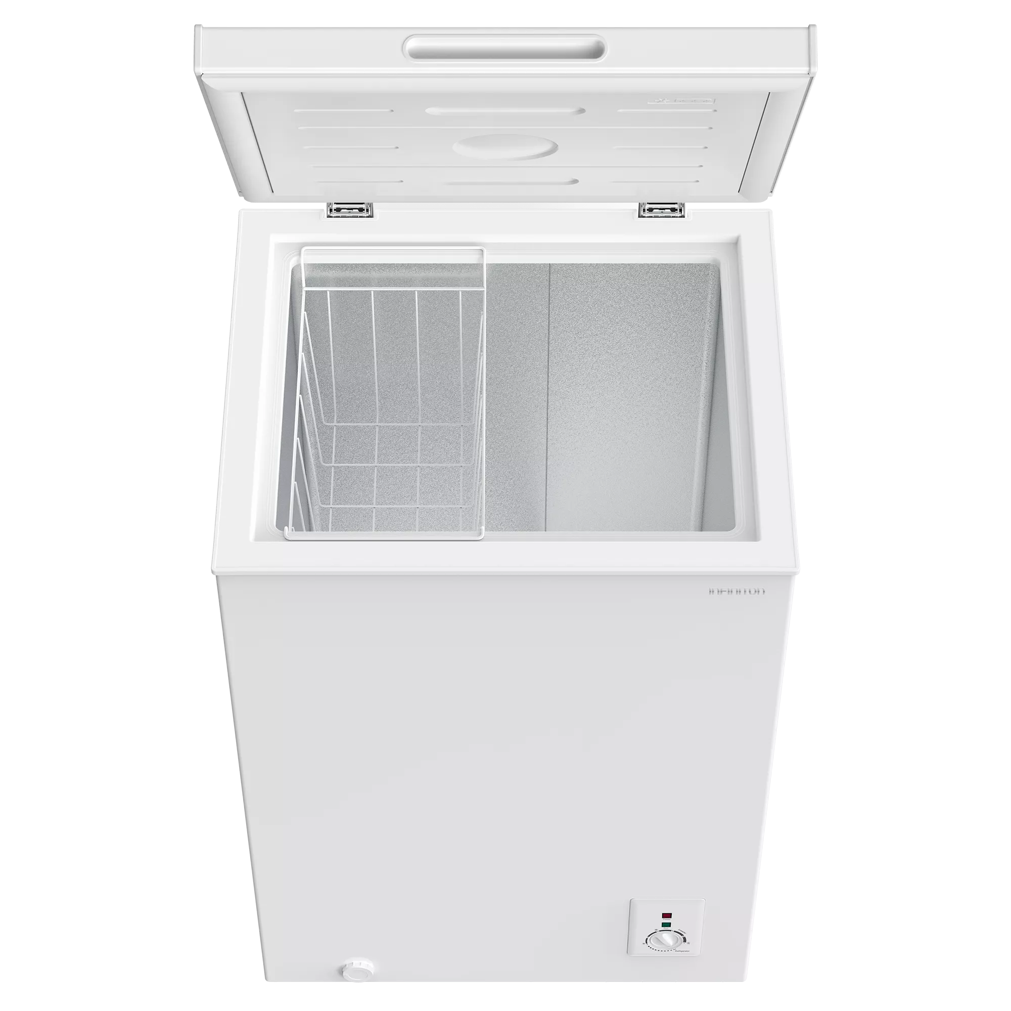Congelador blanco con tapa abierta. Incluye cesta de alambre. Panel de control frontal.