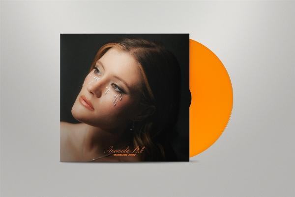 Albumcover: Frau mit Augen-Make-up, eine Schallplatte. Auf dem Cover steht Anemolia Pell.