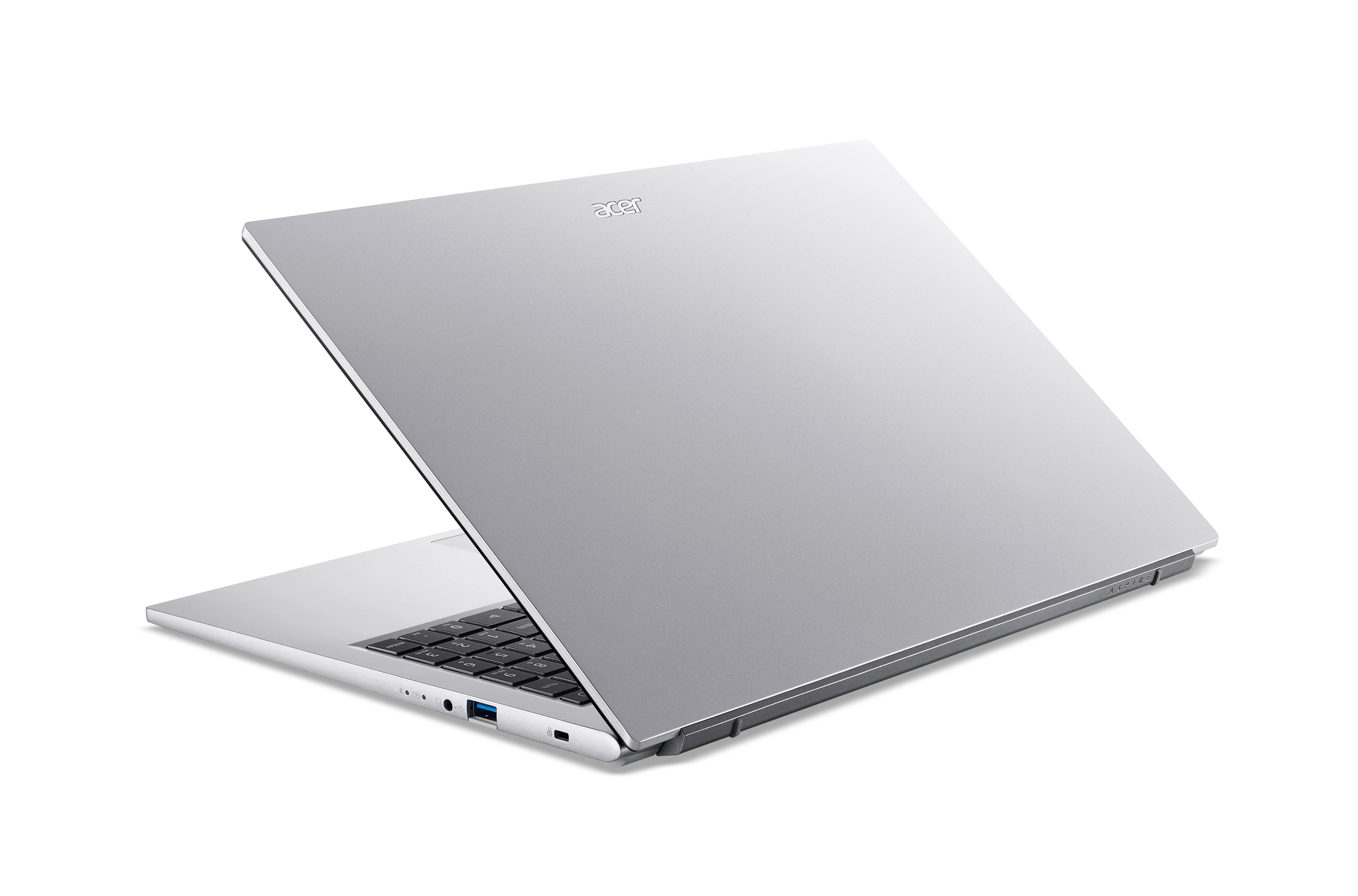 Zilveren Acer-laptop open op een witte achtergrond. Toetsenbord zichtbaar. Acer-logo op de cover.