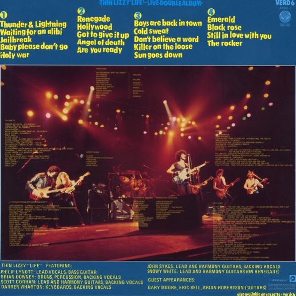 Albumcover von Thin Lizzy Live, eine Band auf der Bühne. Album-Trackliste, Bandmitglieder und Gastauftritte sind aufgeführt.