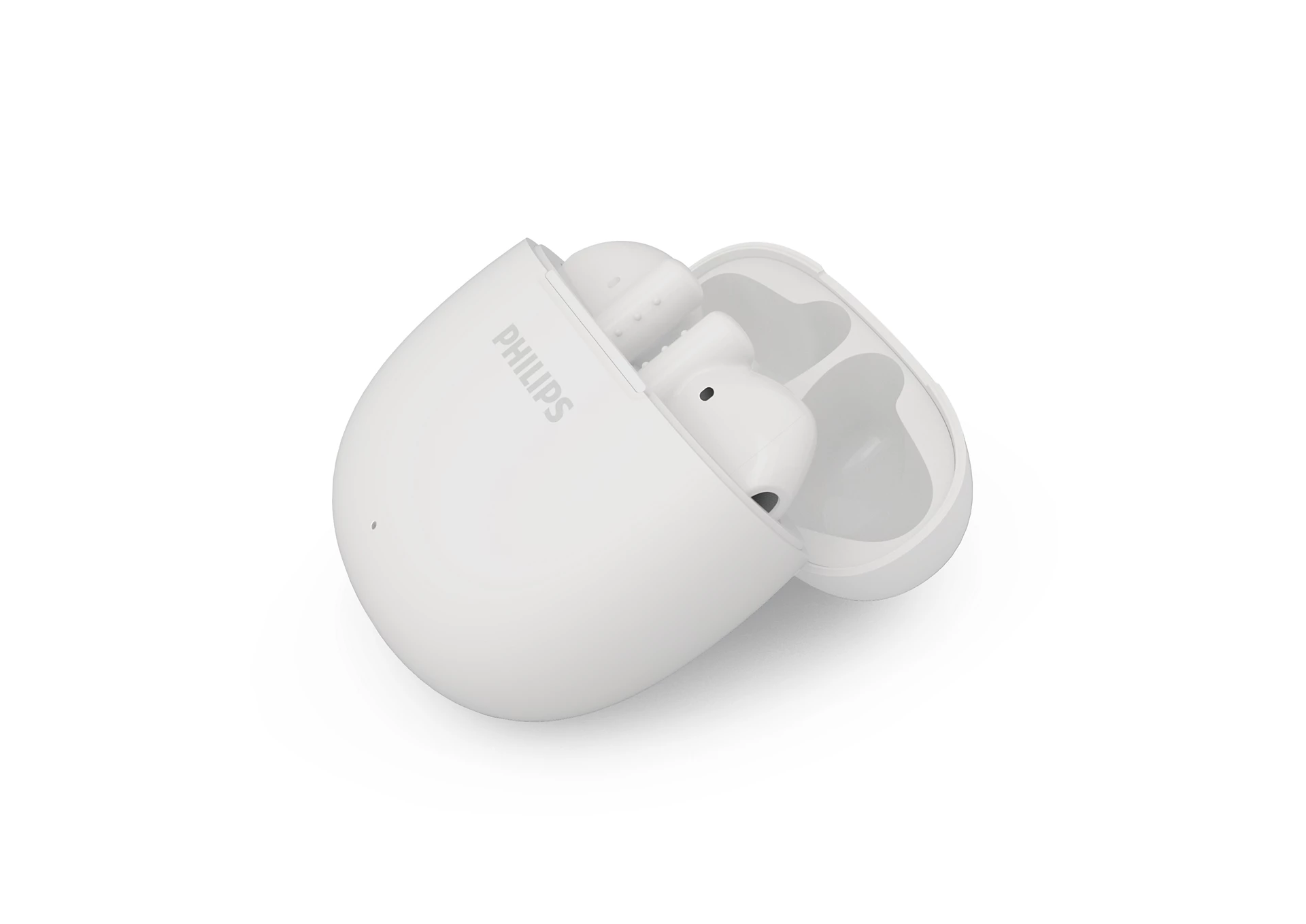 Beyaz Philips kulaklıkları açık şarj kutusunda. Kutu üzerinde Philips logosu var. Arka plan düz beyaz.