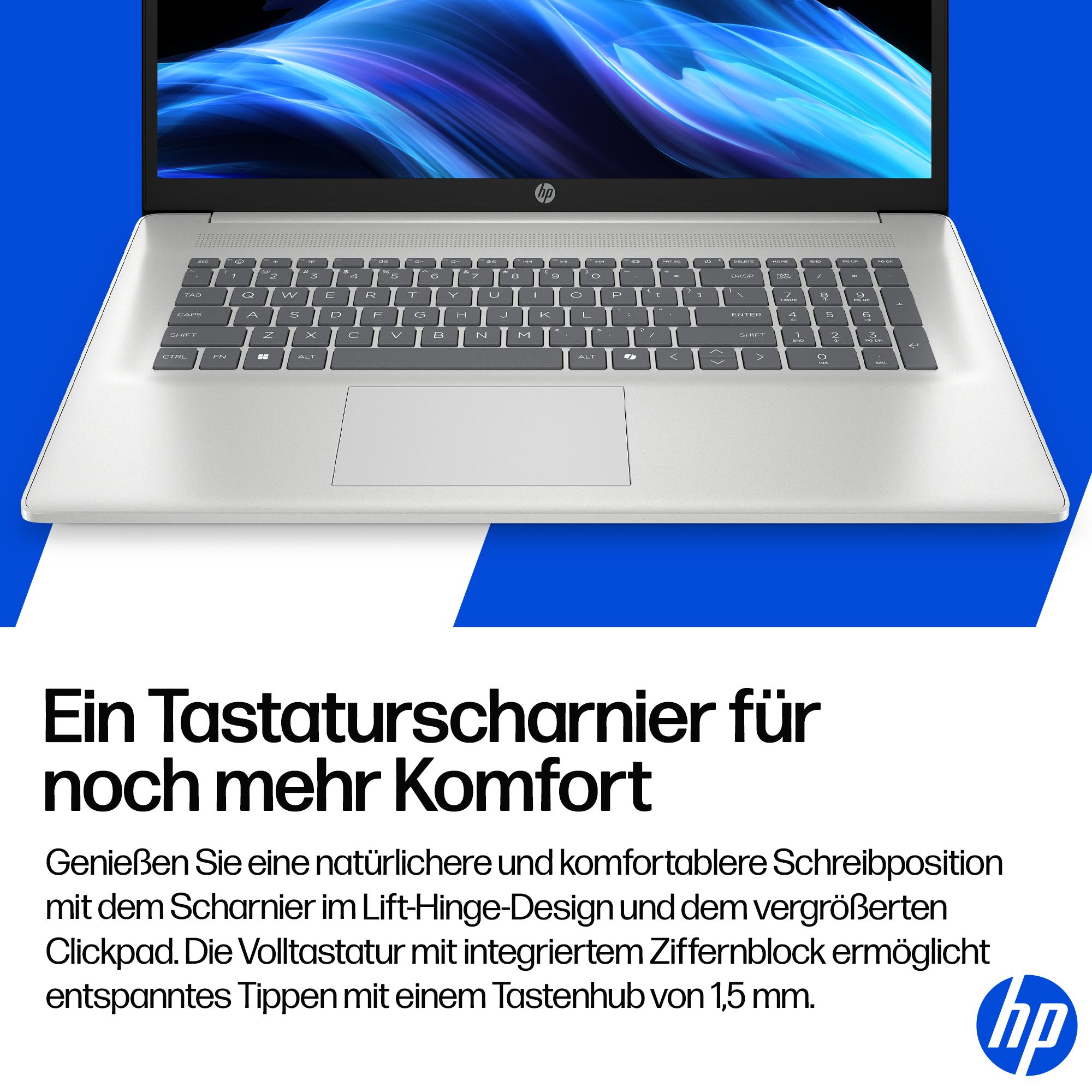 Silberner Laptop mit Tastatur, Bildschirm zeigt blaues und violettes Muster. Text: Tastaturscharnier für mehr Komfort.