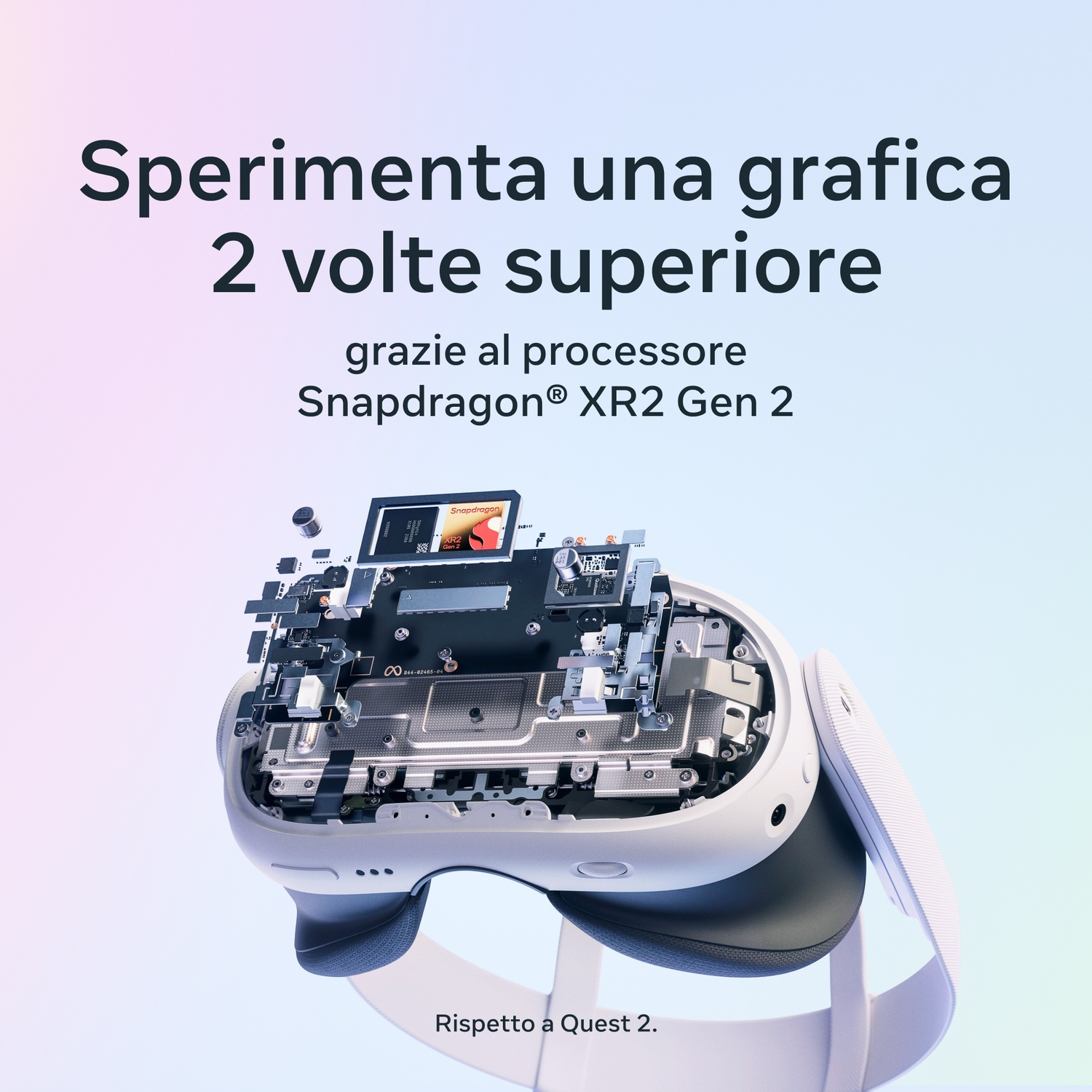 Visore VR con componenti interni visibili, testo che promuove grafica superiore con processore Snapdragon XR2 Gen 2, rispetto a Quest 2.
