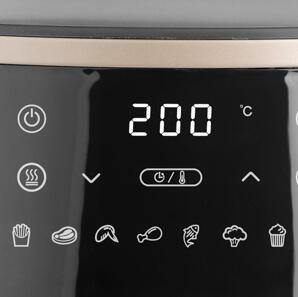 Nahaufnahme des Bedienfelds einer Heißluftfritteuse, das die auf 200 Grad Celsius eingestellte Temperatur anzeigt.