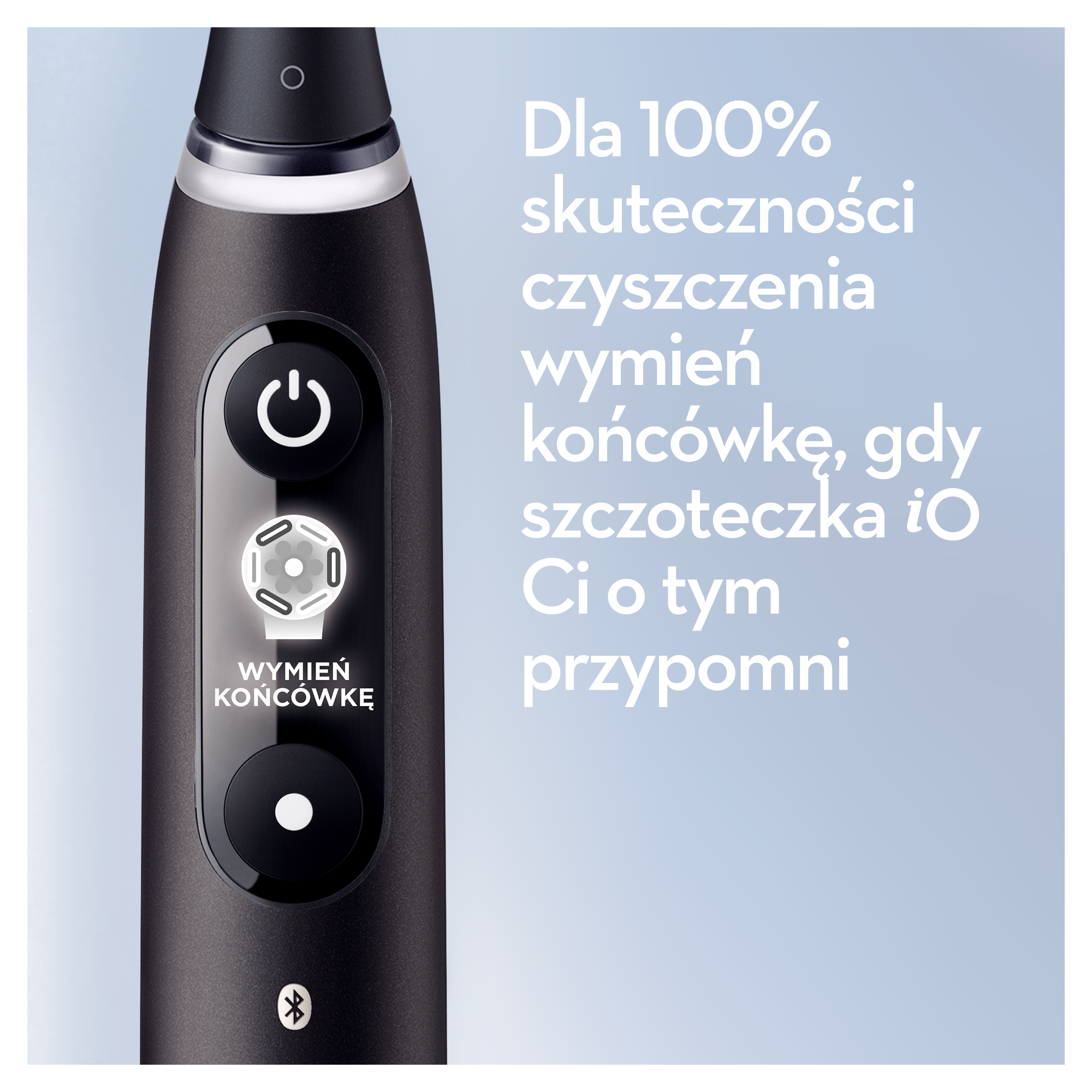 Czarna elektryczna szczoteczka do zębów z przyciskami zasilania i wymiany głowicy, oraz tekstem w języku polskim na jasnoniebieskim tle.