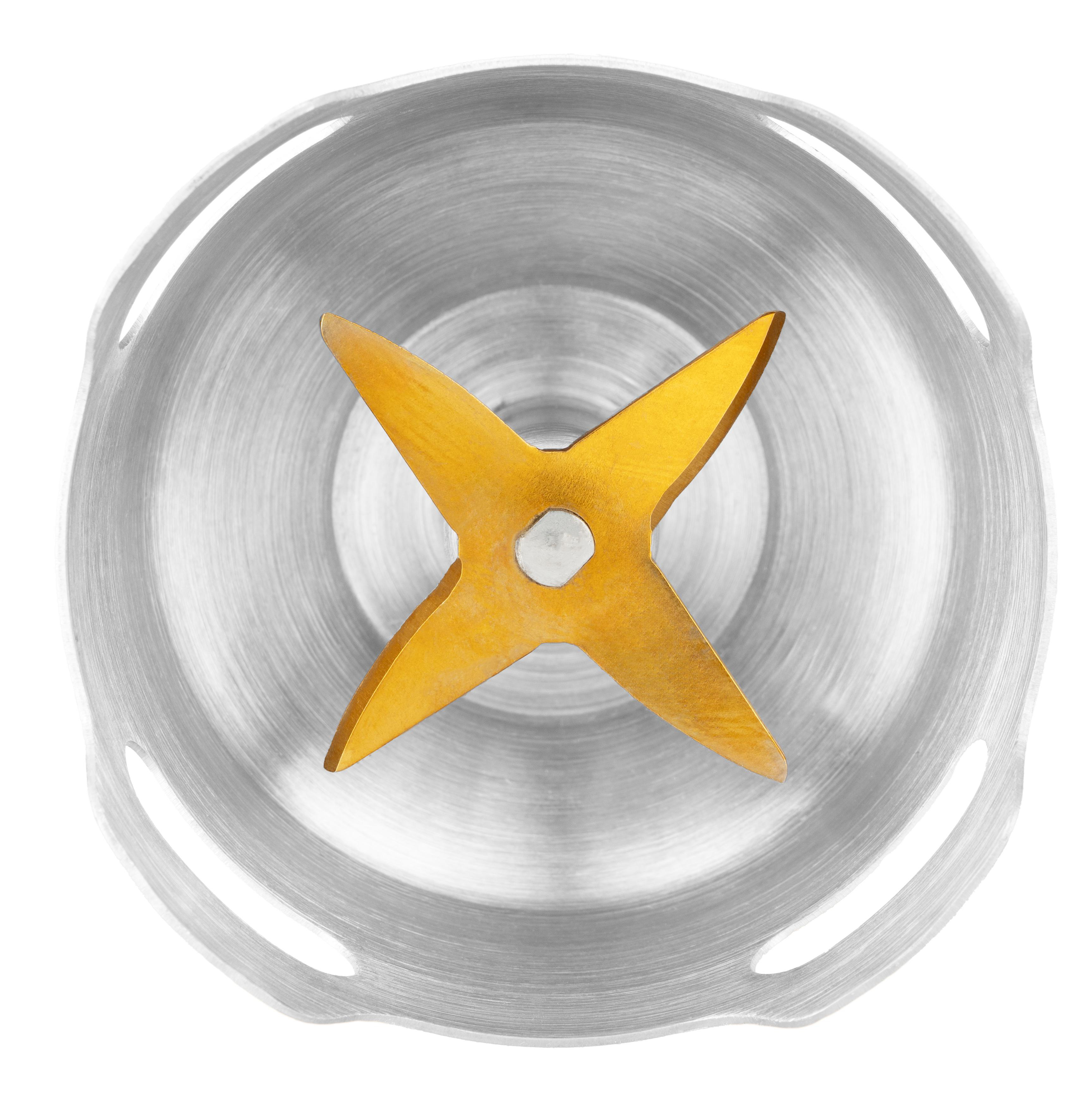 Nahaufnahme einer Mixer-Klinge. Eine goldene, vierzackige Klinge befindet sich in einem silbernen, kreisförmigen Sockel.