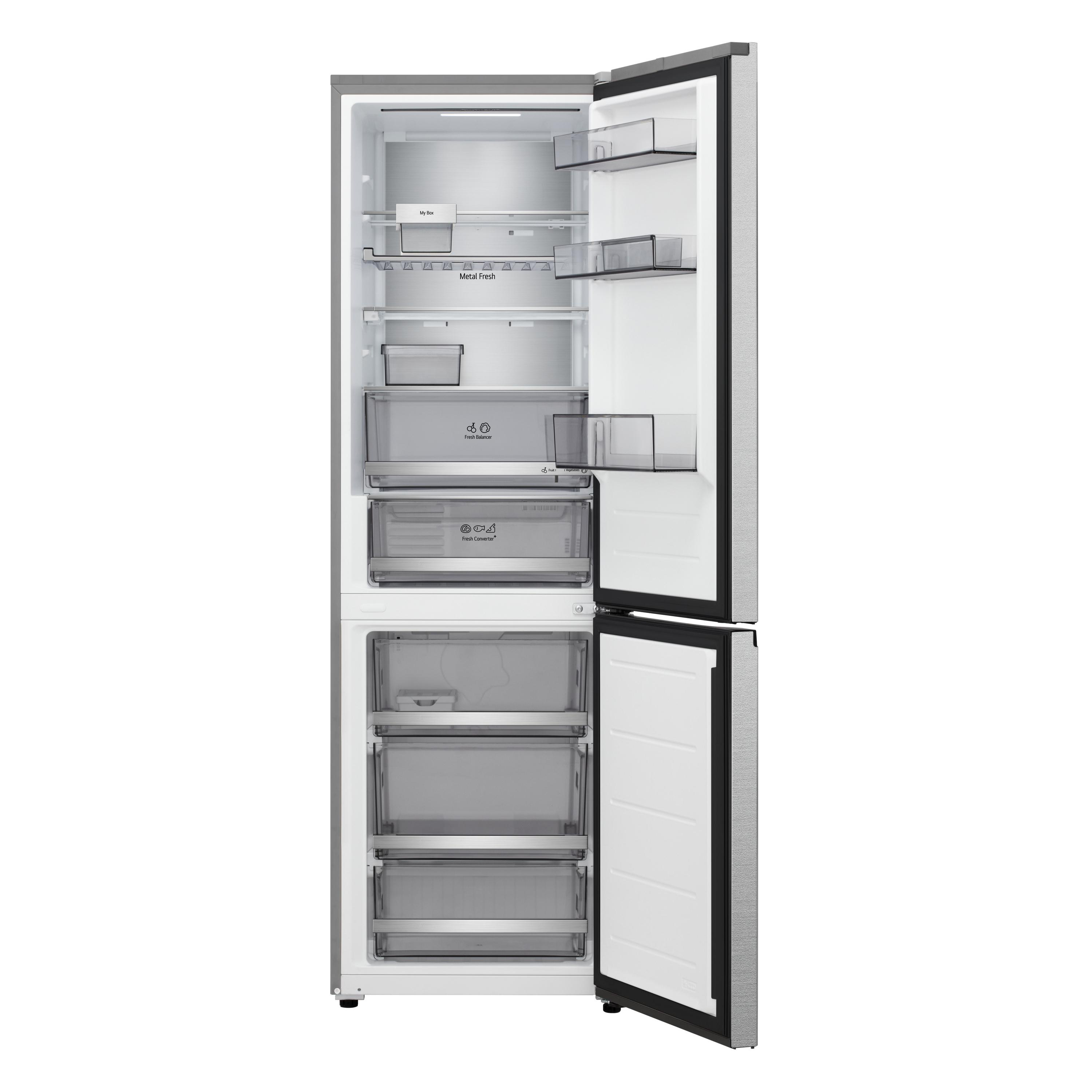 Offener Kühlschrank. Innen gibt es Regale, Schubladen und Fächer. Die Tür ist geöffnet und zeigt das Innere.