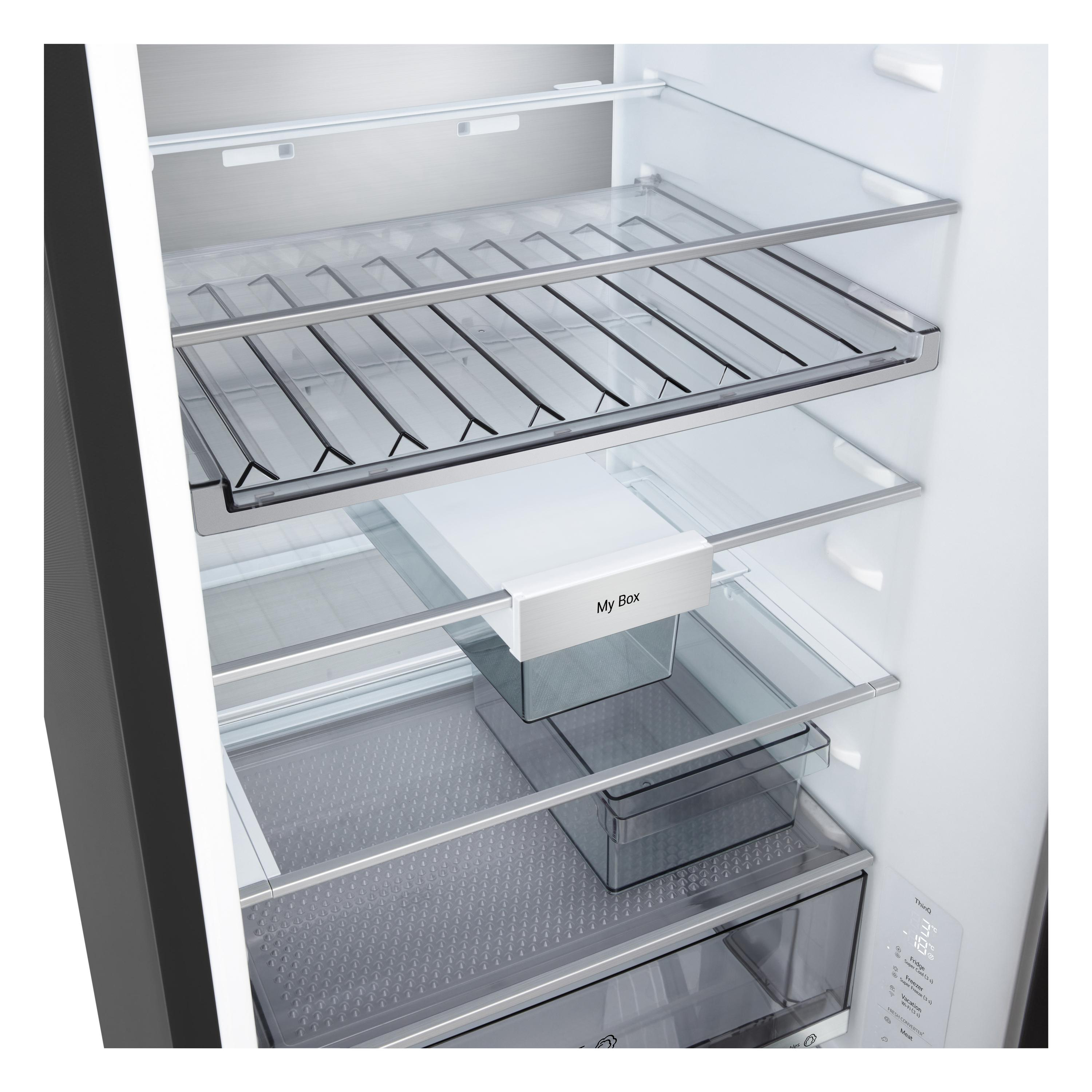 Im Kühlschrank sind Regale, Schubladen und 'My Box' zu sehen. Ein digitales Display zeigt Einstellungen.