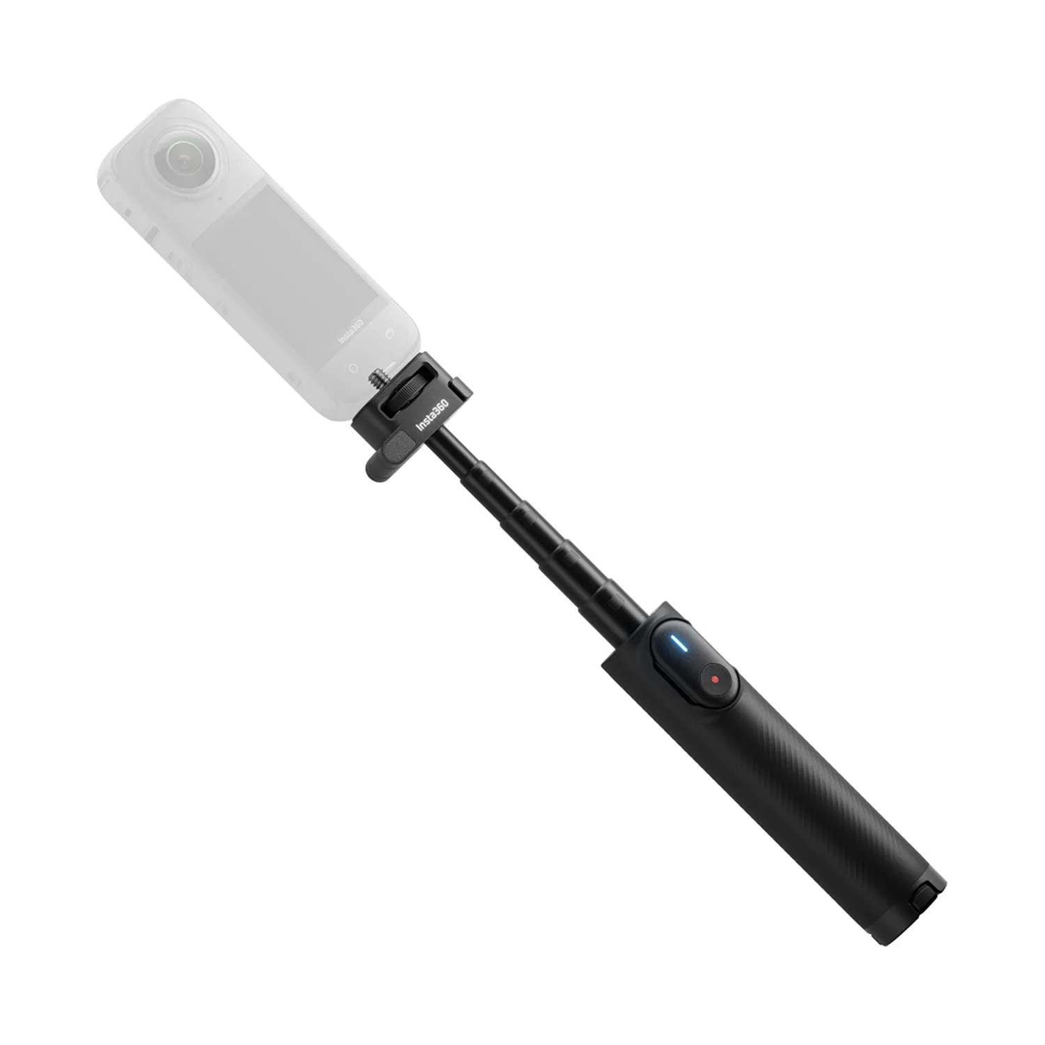 Una fotocamera Insta360 nera collegata a un bastone per selfie, su sfondo bianco. La fotocamera è trasparente con il nome del marchio.