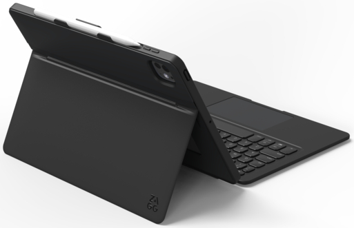 Schwarzes Tablet mit angeschlossener Tastatur. Auf der Oberseite befindet sich ein weißer Stift. Das Tablet ist leicht geöffnet auf weißem Untergrund.