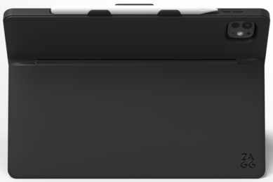 Schwarze iPad-Hülle mit weißem Stift oben. Die Hülle ist offen und zeigt die Innenseite. Das ZAGG-Logo befindet sich unten rechts.