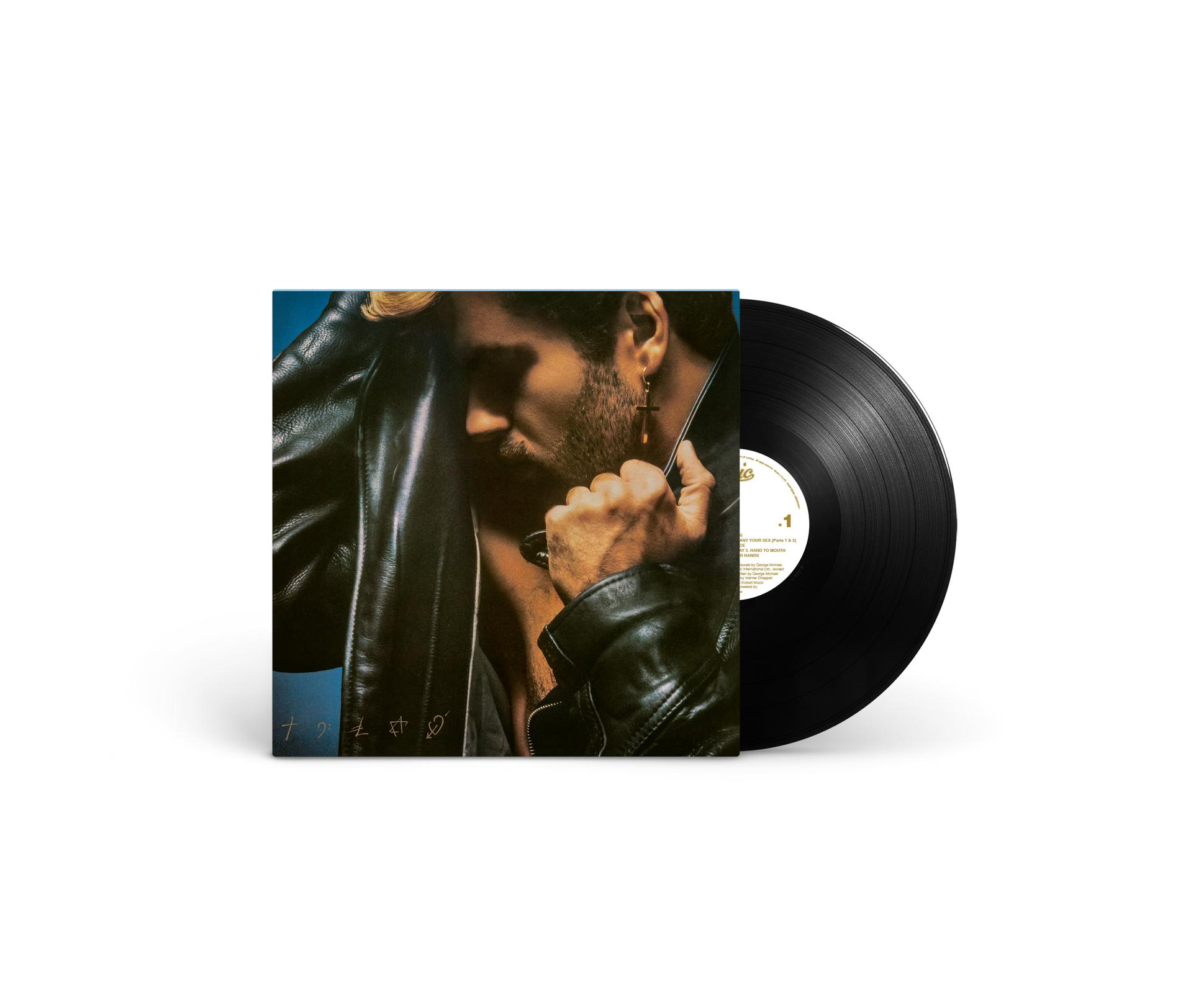 Albumcover: Mann in Lederjacke. Rechts eine Schallplatte. Die Hülle ist blau.
