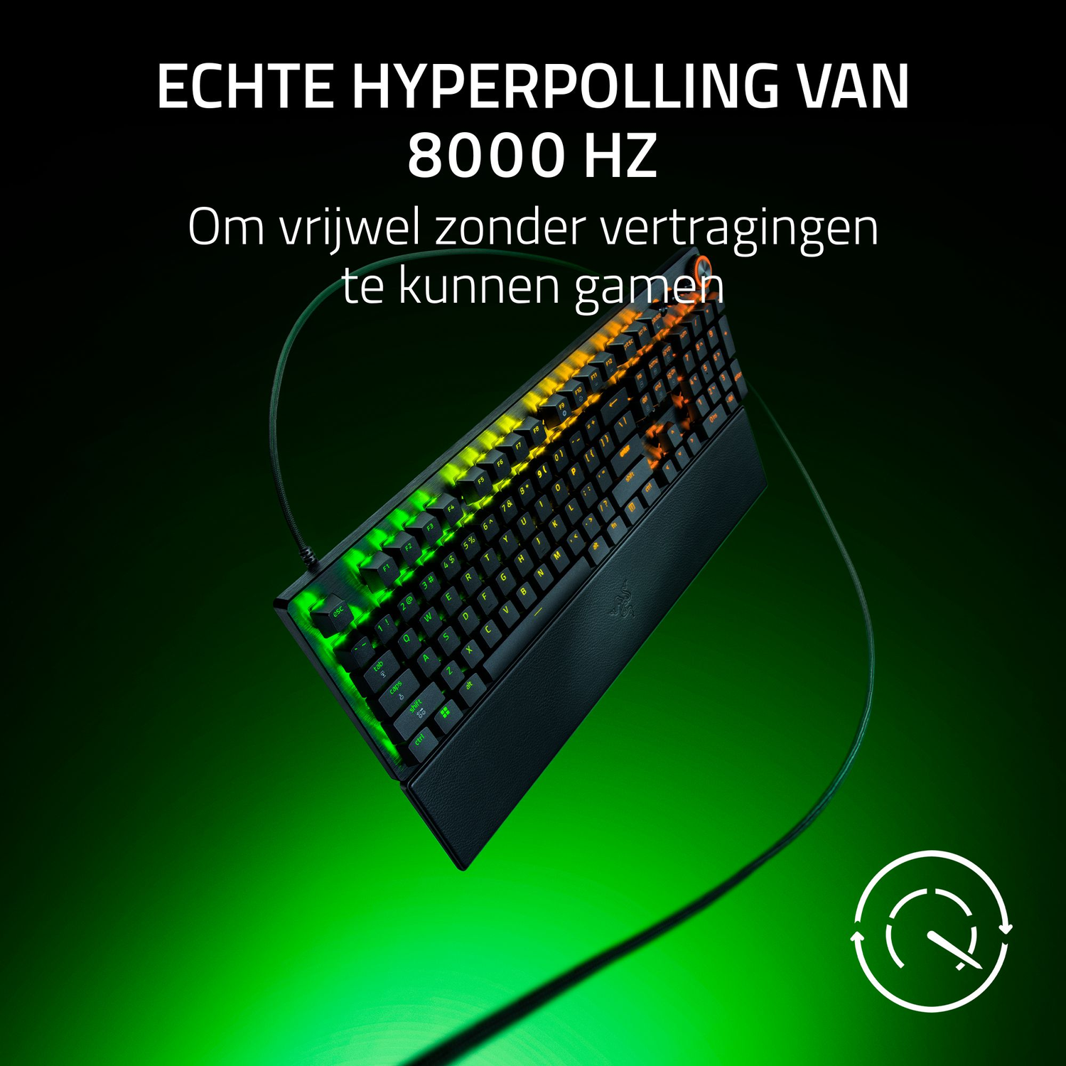 A black keyboard with illuminated keys on a green background. Text says '8000 Hz' and other Dutch text. A white clock icon is in the corner.