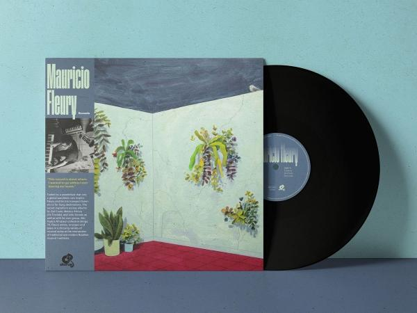 Albumcover und Schallplatte. Das Cover zeigt einen Raum mit Pflanzen. Die Schallplatte ist schwarz mit blauem Etikett.