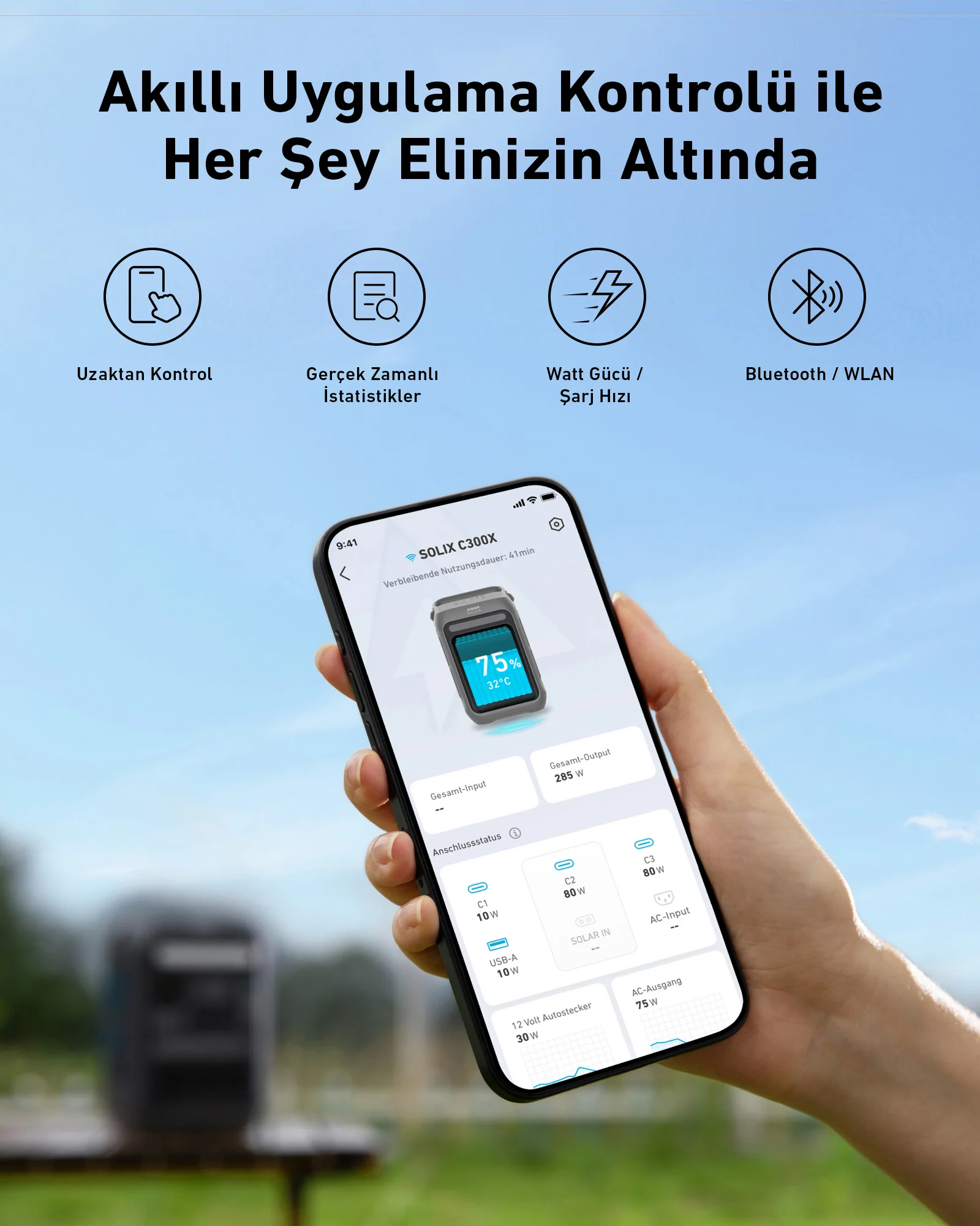 Bir el, pil bilgilerini gösteren bir telefon tutuyor. Ekran, cihazın şarj seviyesini ve diğer verileri gösteriyor.