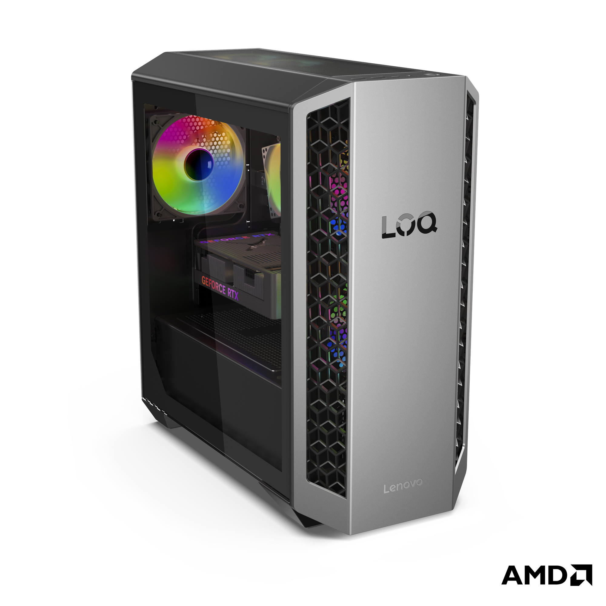 Gümüş renkli bir Lenovo LOQ oyun bilgisayarı. İç bileşenleri ve RGB fanlarını gösteren bir cam yan panele sahip. Ön tarafında petek deseni var.