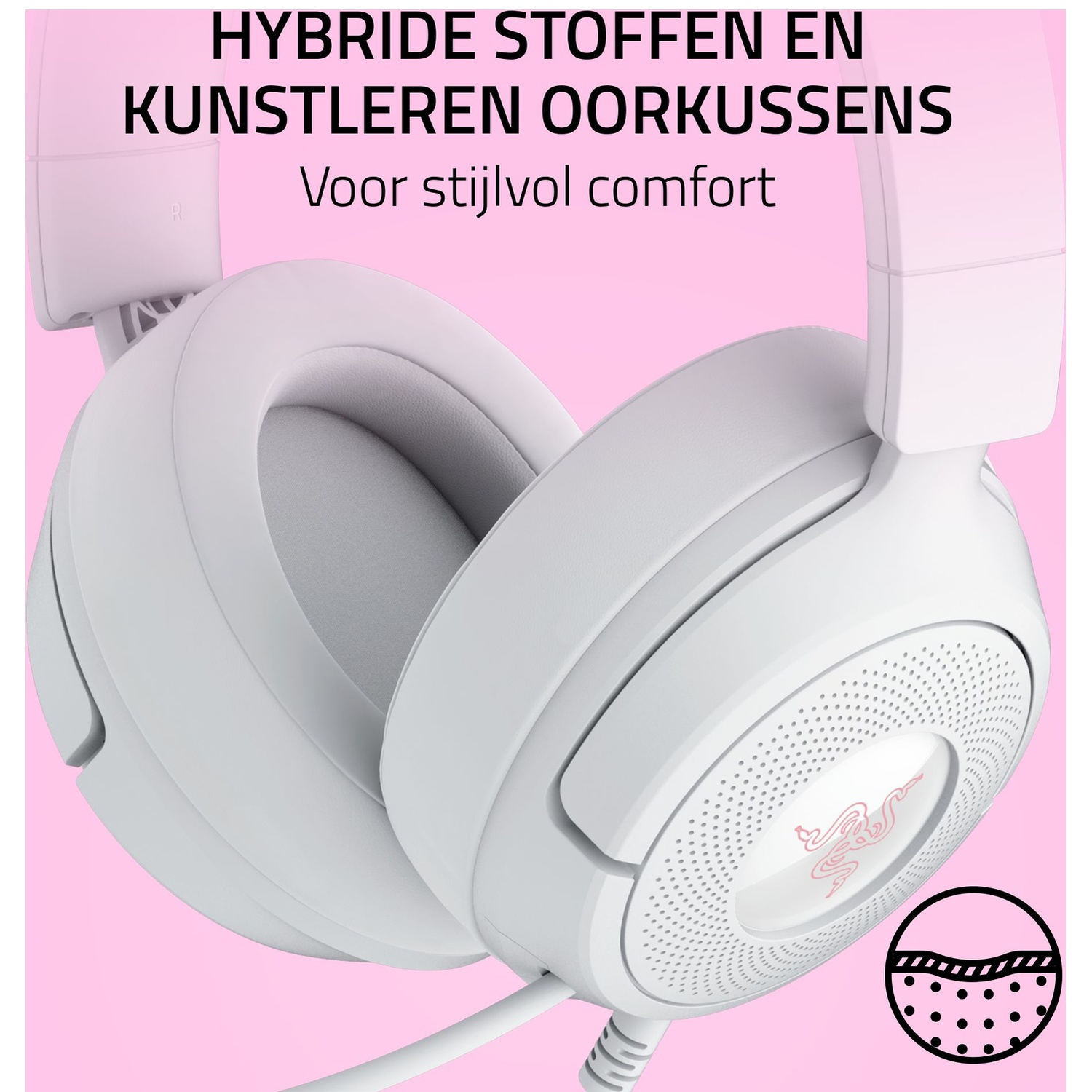 White headphones with pink accents on a pink background. Text in Dutch: Hybrid fabrics and leather ear cushions, for stylish comfort.