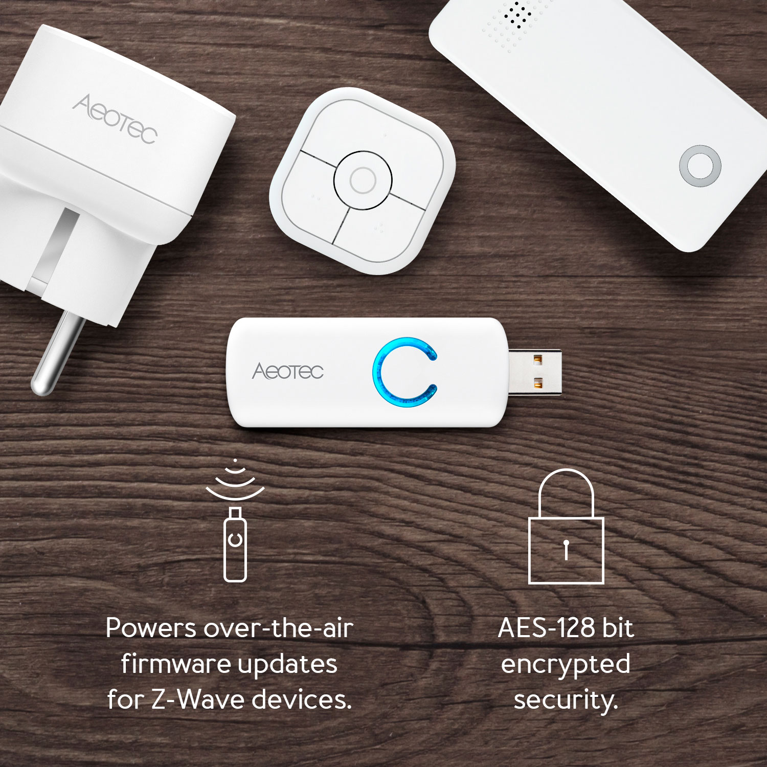 Weiße Aeotec-Geräte, darunter ein USB, eine Fernbedienung und ein Stecker, sind auf einer Holzoberfläche angeordnet, darunter Sicherheits- und Update-Details.