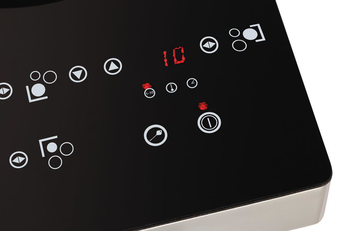 Schwarzes Panel mit weißen Symbolen und roter Digitalanzeige mit der Zahl '10'. Mehrere Kontrollleuchten sind an. Silberner Metallrahmen.