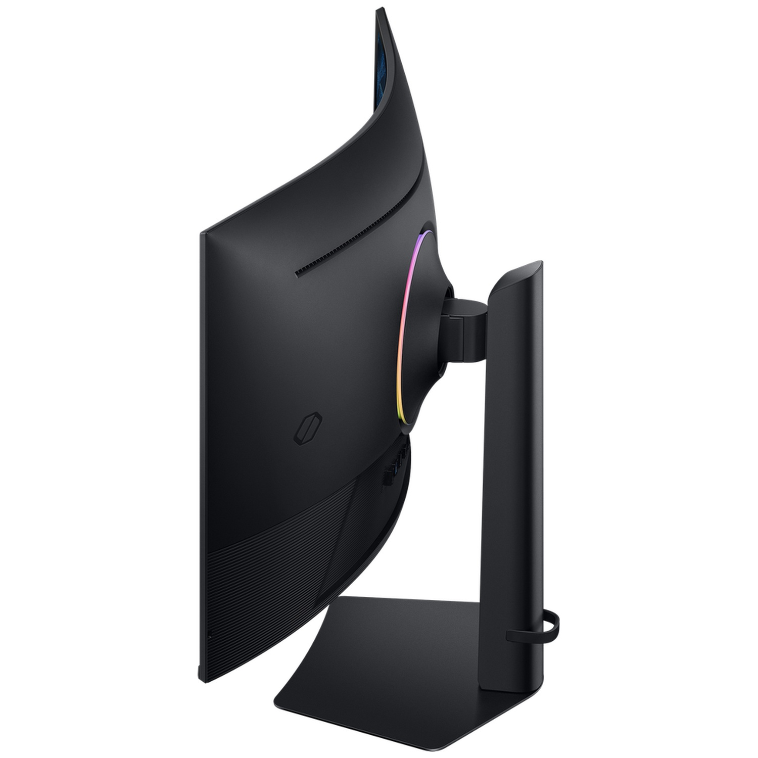 Een zwarte, gebogen computermonitor op een zwarte standaard. De monitor heeft een dunne rand en een gekleurde lichtstrip aan de achterkant.