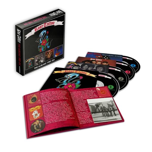 Rose Tattoo Album-Set. Schwarze Box und geöffnetes Booklet mit CDs. Box hat Logo und Album-Art. CDs mit 1-4 beschriftet.