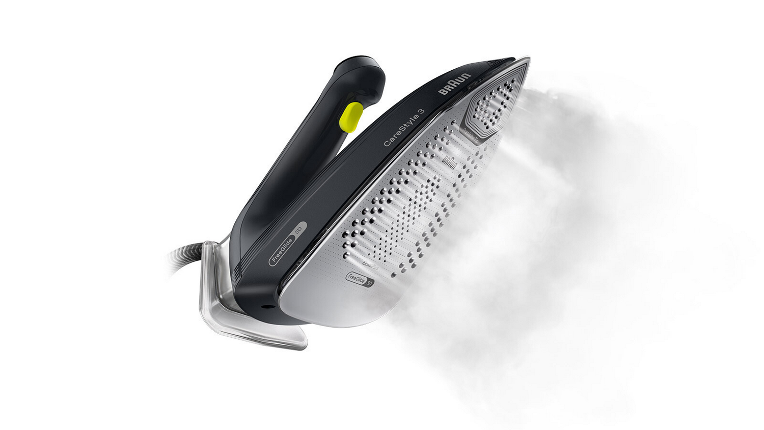 Una plancha negra Braun CareStyle 3 emitiendo vapor sobre un fondo blanco. Tiene un botón amarillo en el mango.