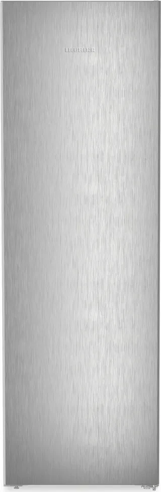Eine Kühlschranktür aus Edelstahl mit dem Markennamen Liebherr oben. Vertikale gebürstete Textur.