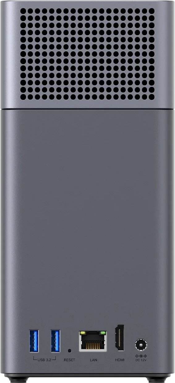 Ein graues Servergerät. Es hat USB-Anschlüsse, LAN, HDMI und DC 12V Eingänge. Die Oberseite hat kleine Löcher zur Belüftung.
