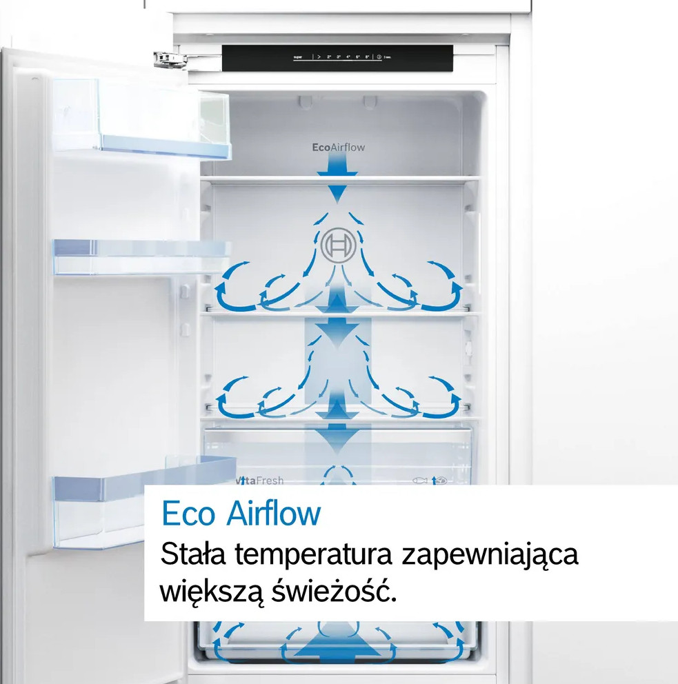 Otwarty biały wnętrze lodówki z półkami. Niebieskie strzałki wskazują obieg EcoAirflow. Tekst: Eco Airflow, stała temperatura zapewnia świeżość.