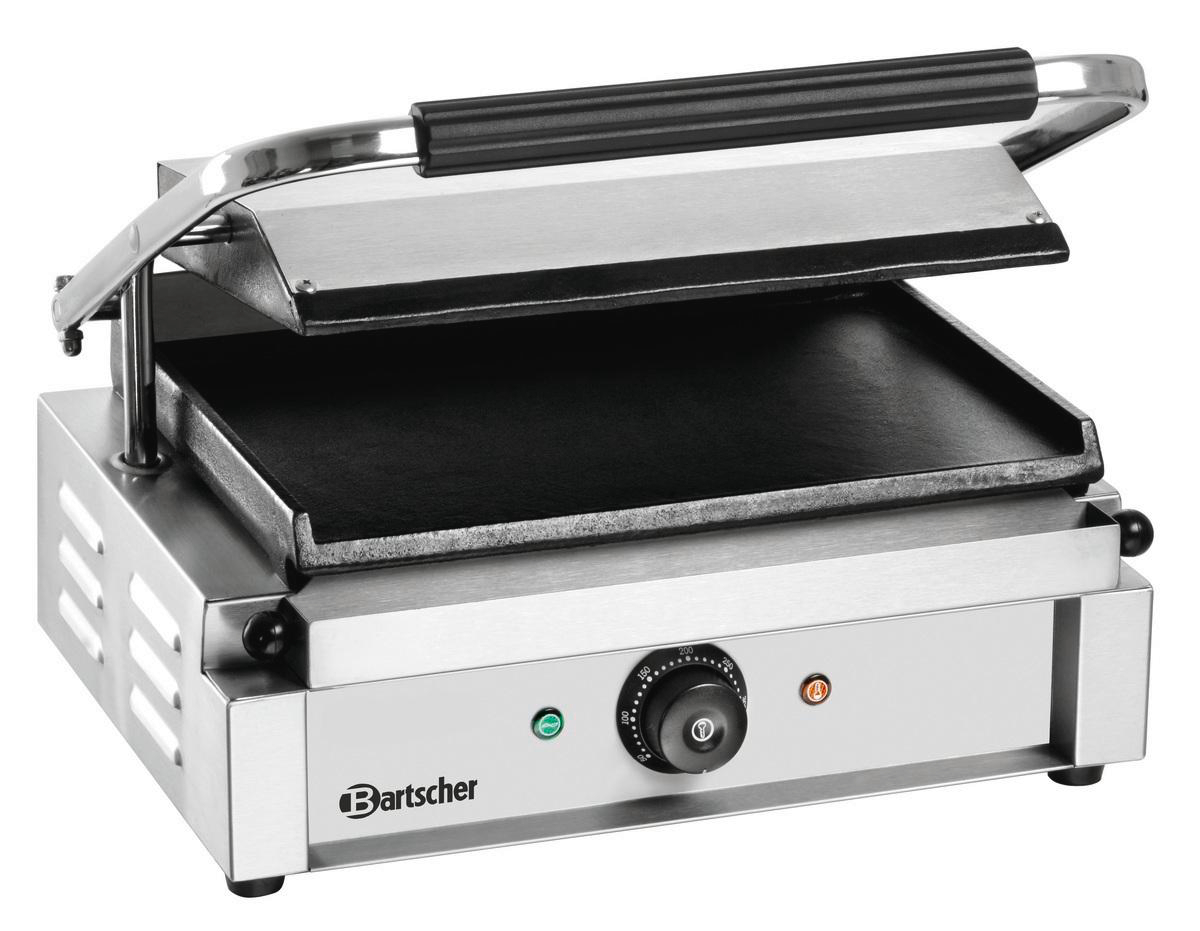 Ein Kontaktgrill von Bartscher aus Edelstahl. Er hat eine schwarze Kochfläche, einen Temperaturregler und einen silbernen Griff.