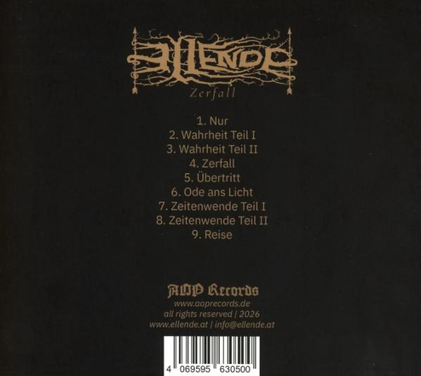 Albumcover mit Bandname, Albumtitel, Titelliste und Labelinformationen. Dunkler Hintergrund mit goldenem Text und einem Barcode.