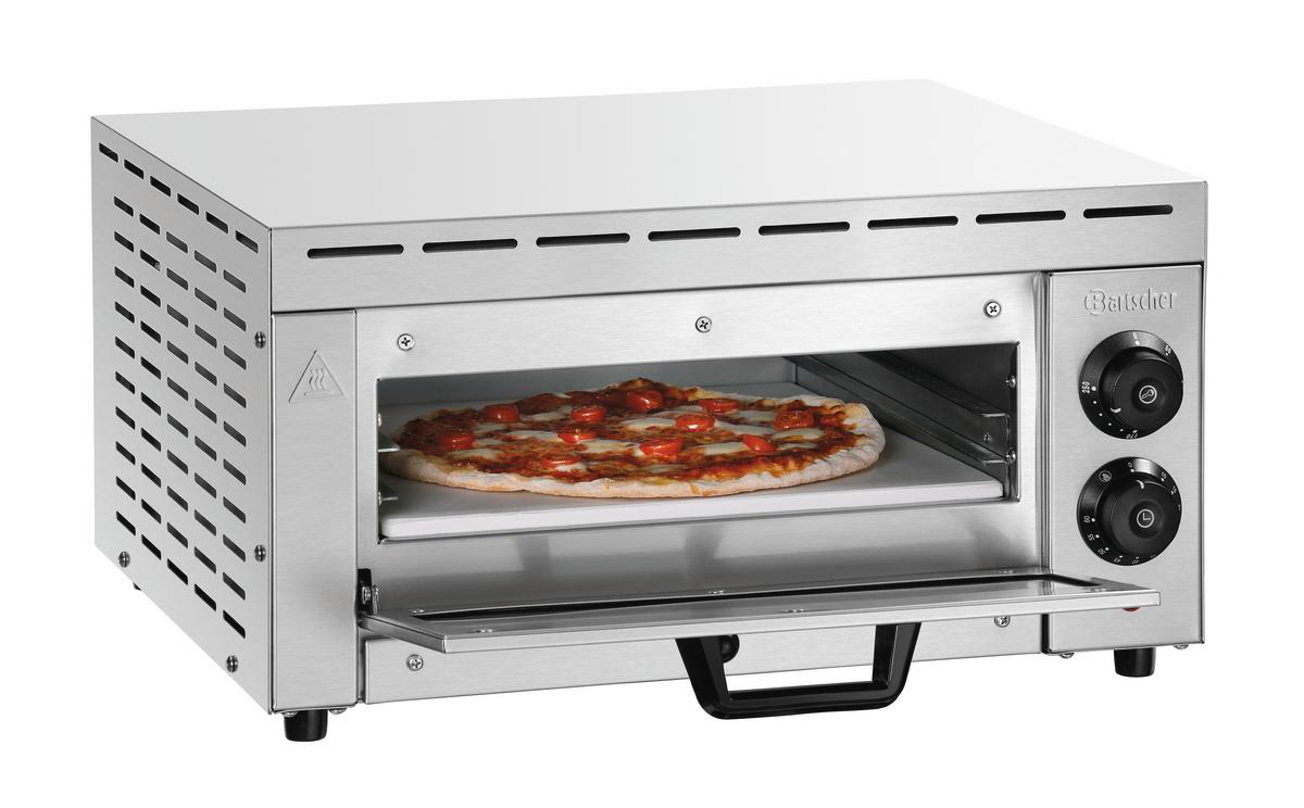 Ein Pizzaofen aus Edelstahl mit einer Pizza darin. Der Ofen hat ein Bedienfeld und eine offene Tür.