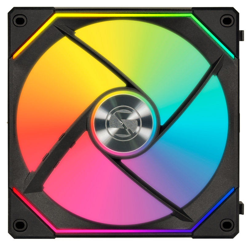 Ein Computerlüfter mit schwarzem Rahmen und Regenbogenfarbenen Blättern. Die Mitte hat ein silbernes Logo. Kanten haben farbige LED-Beleuchtung.