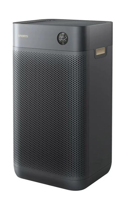 Ciemnoszary oczyszczacz powietrza Smartmi. Ma perforowany przód, mały wyświetlacz i uchwyt z boku. Design jest nowoczesny.