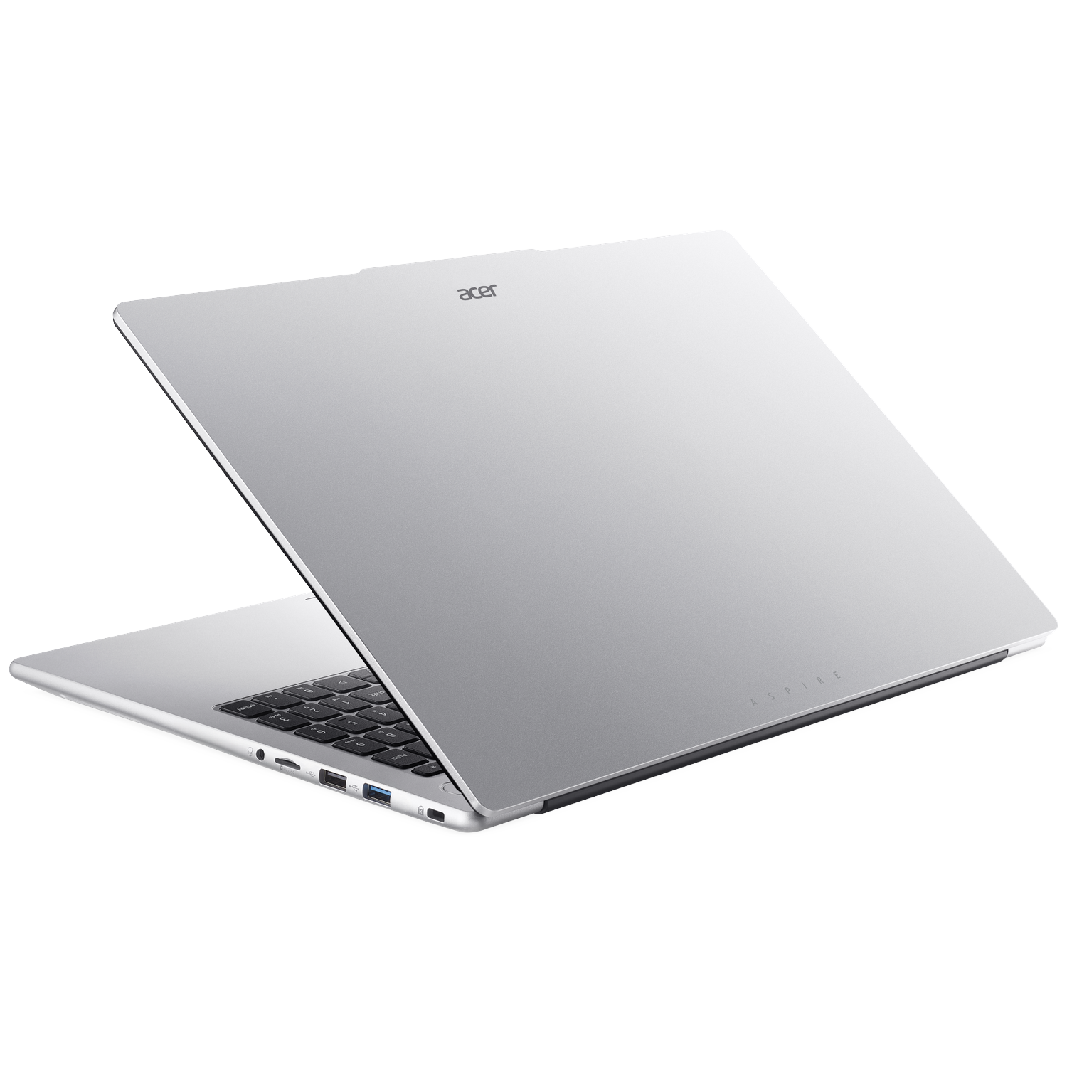 Zilveren laptop, gedeeltelijk open, schuine weergave. Acer-logo bovenop, toetsenbord zichtbaar. 'Aspire' staat op de zijkant.