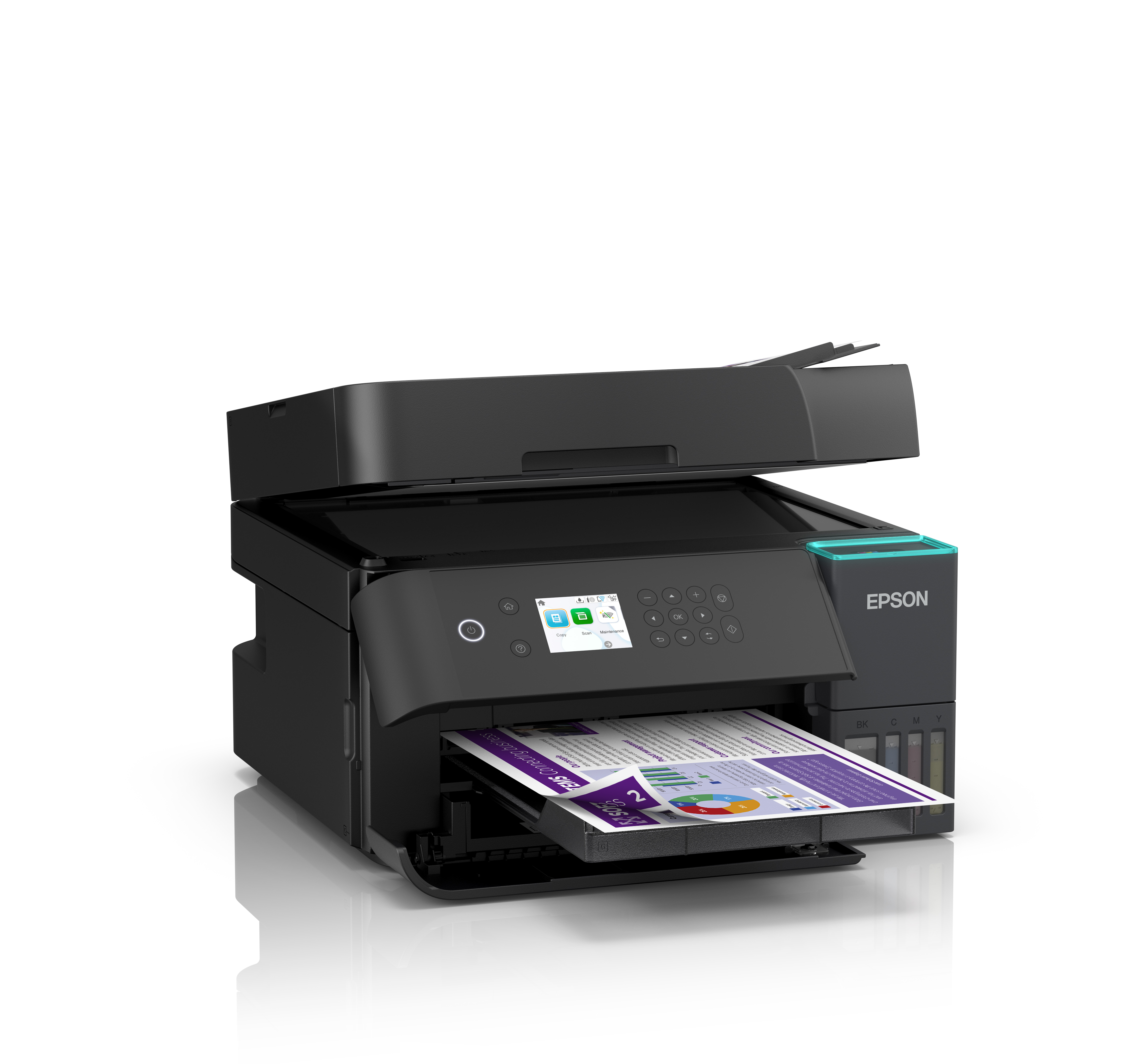 Schwarzer Epson-Drucker mit gedrucktem Dokument im Fach, Bedienfeld und Tintenpatronen. Weißer Hintergrund.