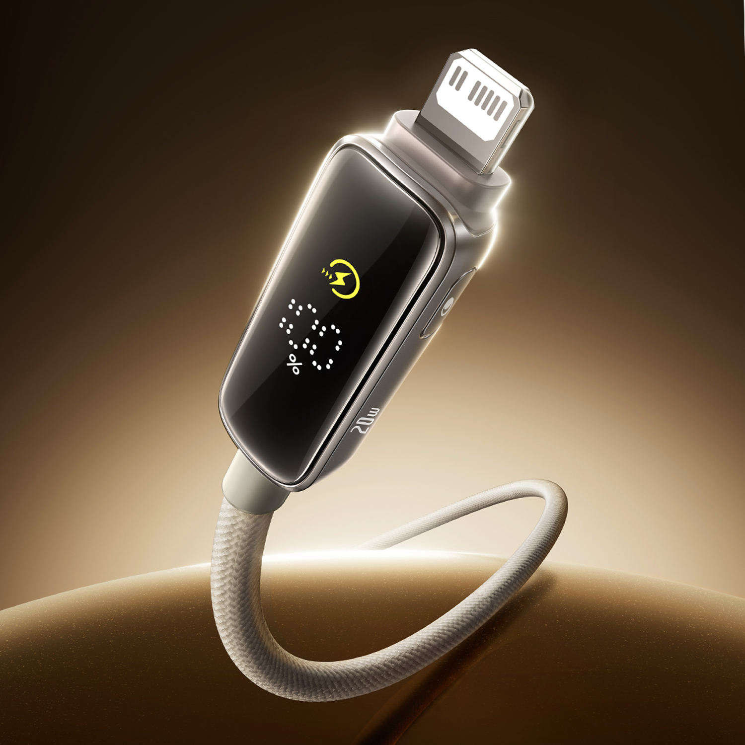 Primer plano de un cable de carga. El cable tiene una pantalla que muestra el porcentaje de batería y un conector Lightning.