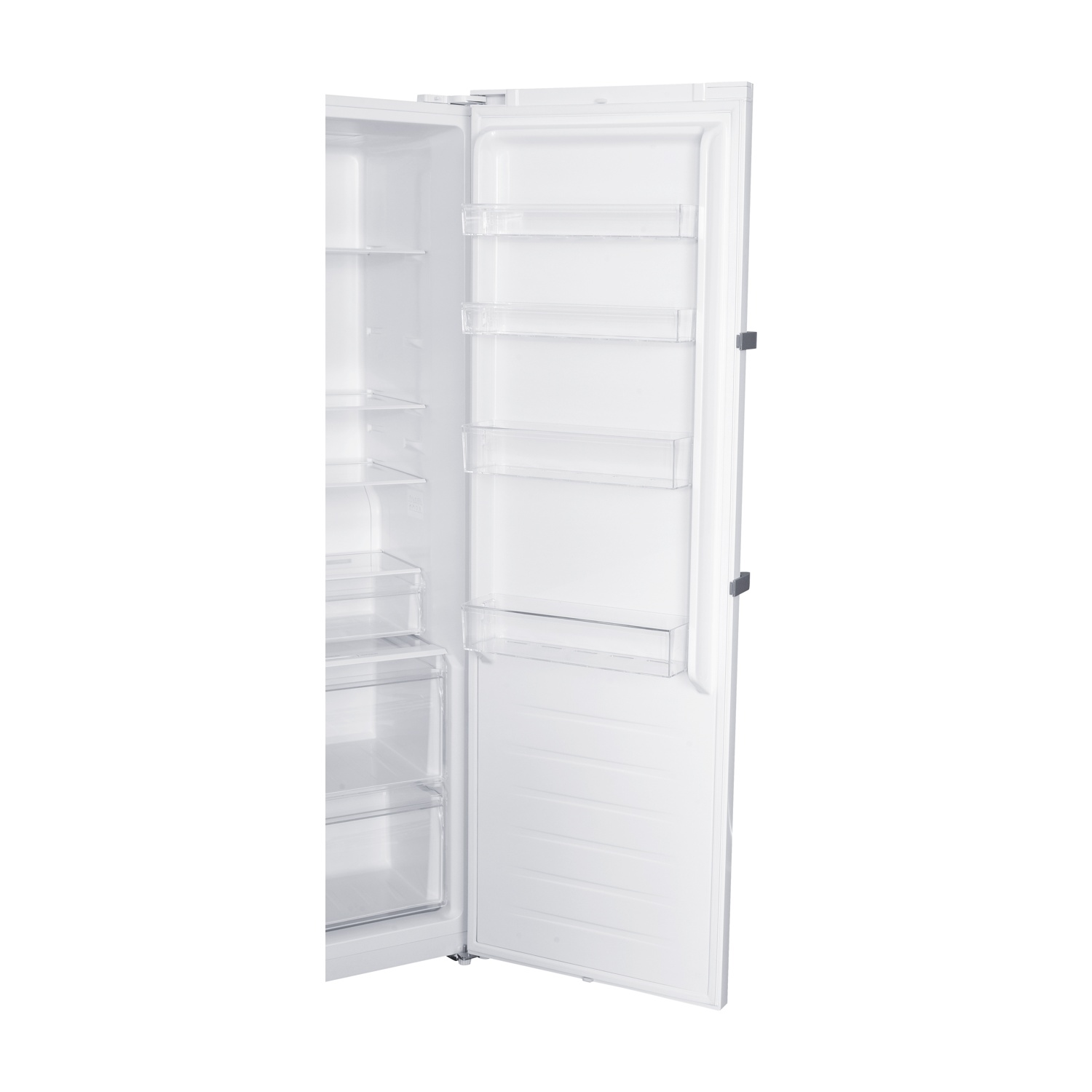 Frigorifero bianco aperto. All'interno ci sono ripiani e cassetti. La porta è aperta, rivelando l'interno. Lo sfondo è bianco.