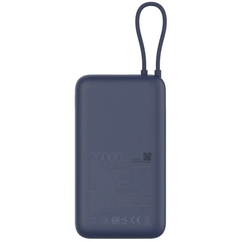 Se muestra un banco de energía azul marino con una correa negra. Tiene impreso 20000mAh, junto con otro texto y un código QR.