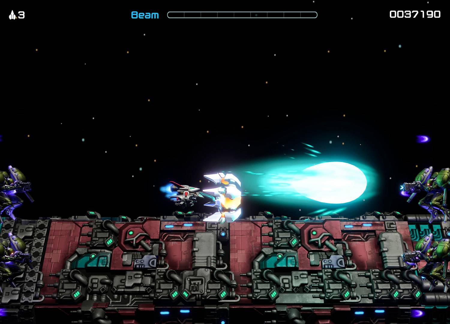 Una nave espacial disparando un rayo en el espacio. Está sobre una plataforma roja con robots verdes y un fondo oscuro estrellado.