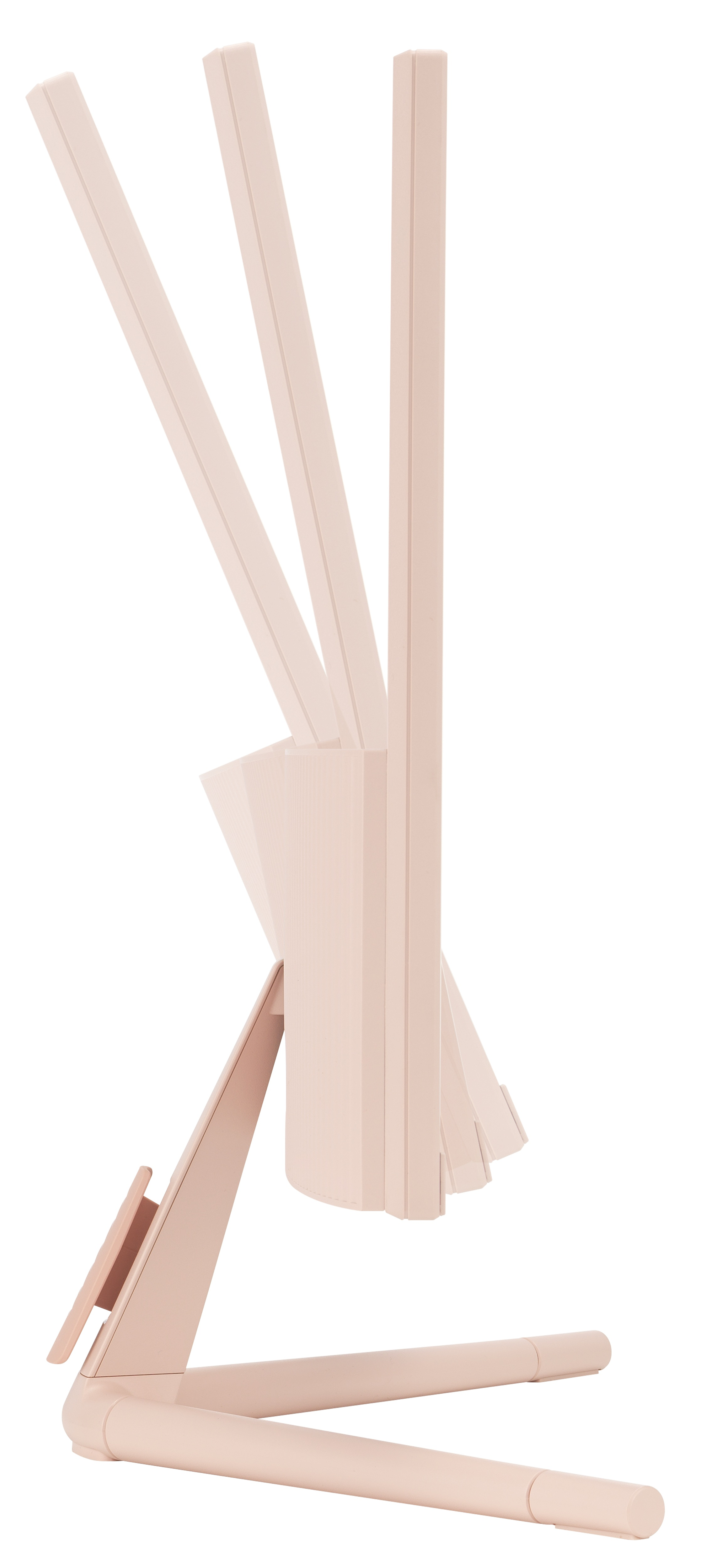 Monitor komputerowy w kolorze jasnoróżowym ze stojakiem. Ekran i stojak są pochylone. Tło jest białe.