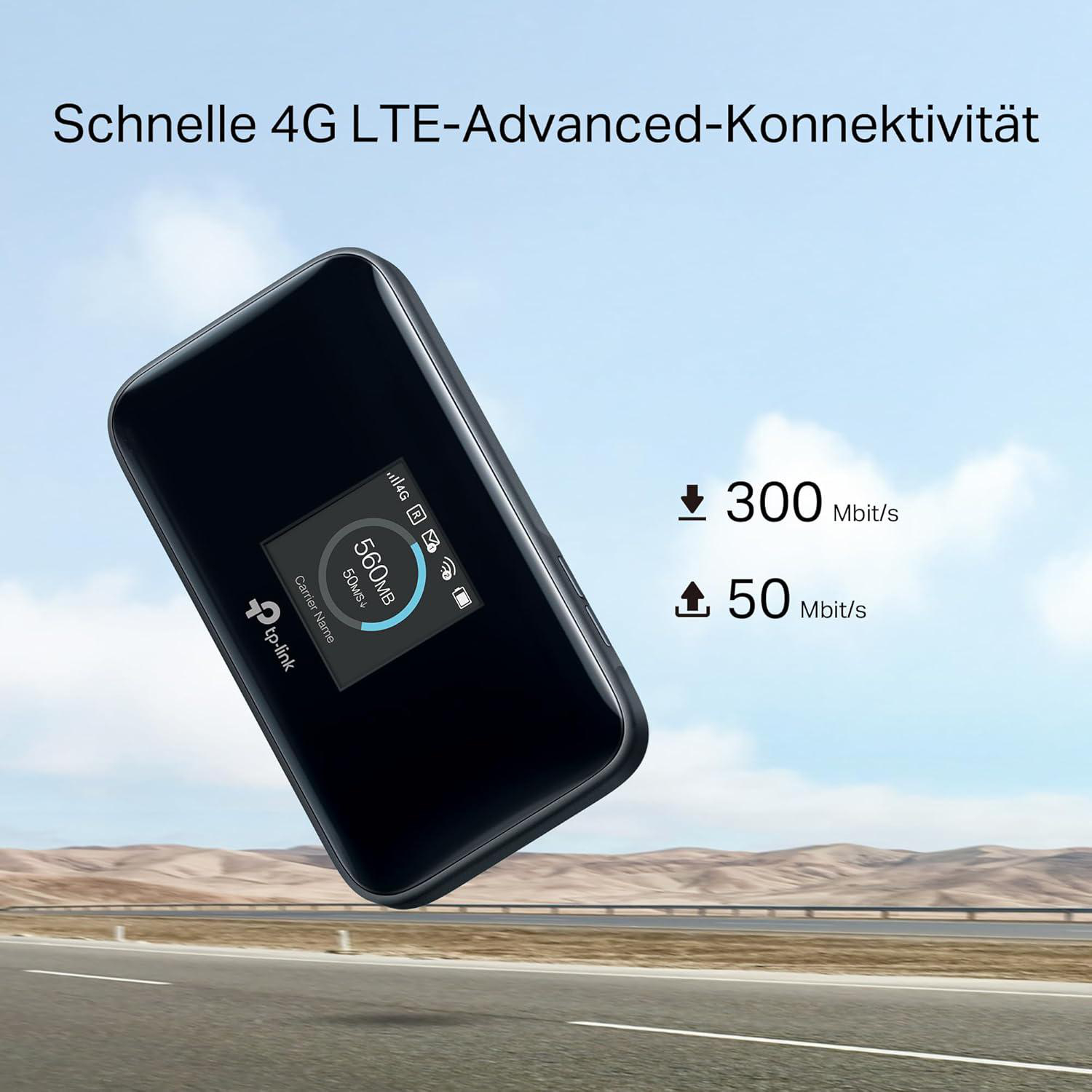 Ein schwarzes TP-Link 4G LTE-Advanced-Gerät zeigt Daten auf einem Bildschirm an. Der Hintergrund zeigt eine Straße, Himmel und Geschwindigkeitsanzeigen.