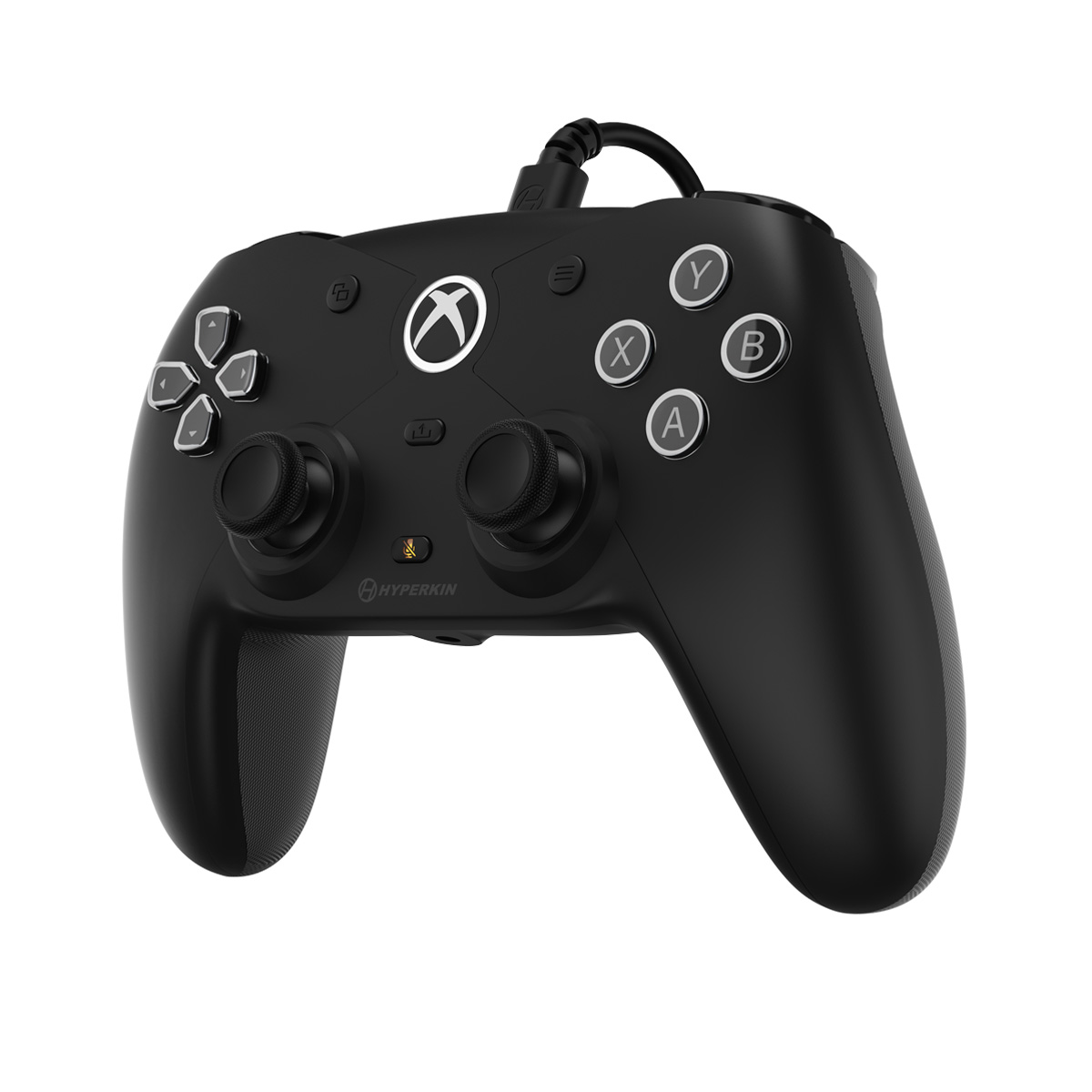 Schwarzer Xbox-Controller mit Knöpfen, Joysticks und Kabel. Das Xbox-Logo befindet sich in der Mitte. Hyperkin-Logo unten.