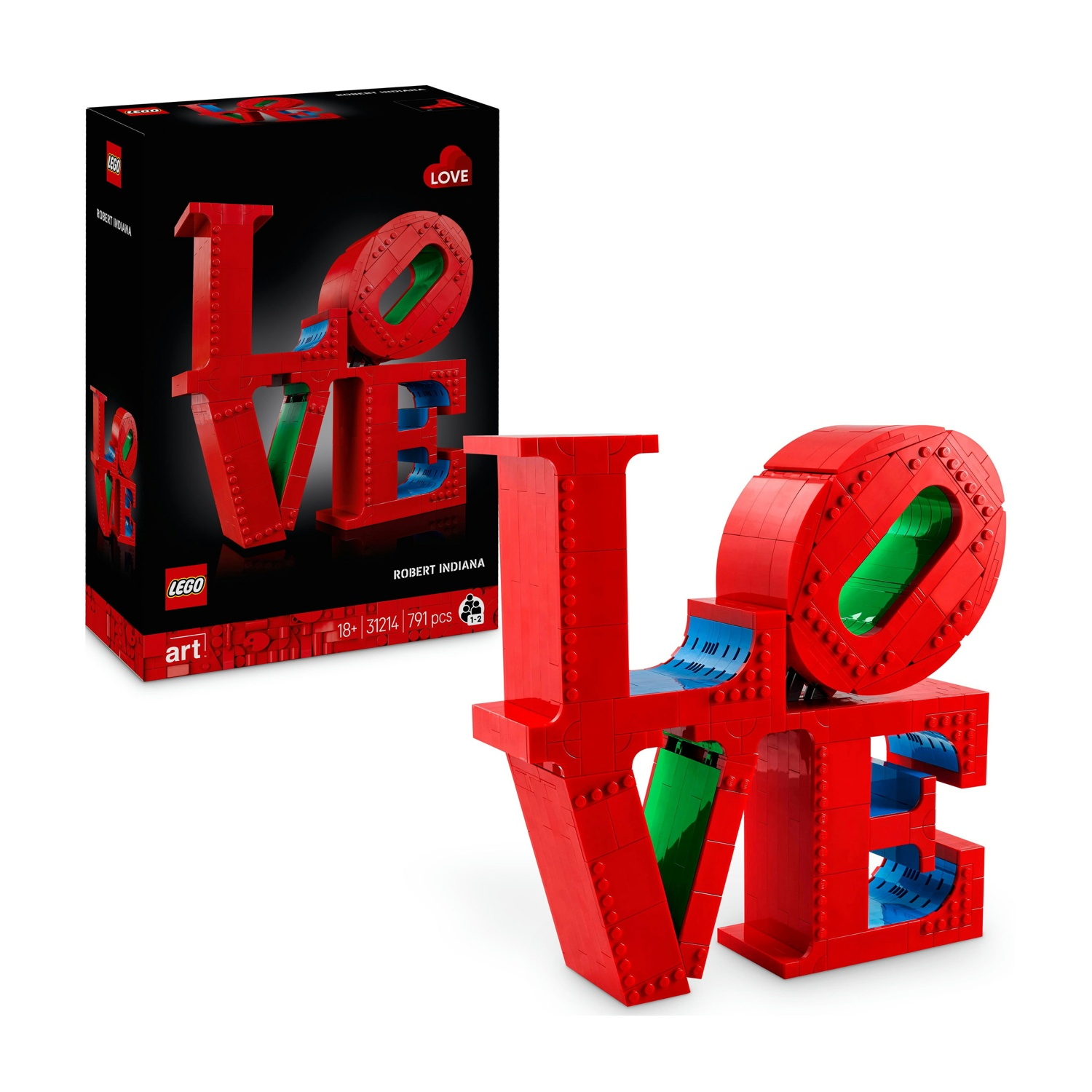 Una scultura Lego rossa della parola LOVE, con una scatola Lego nera sullo sfondo.