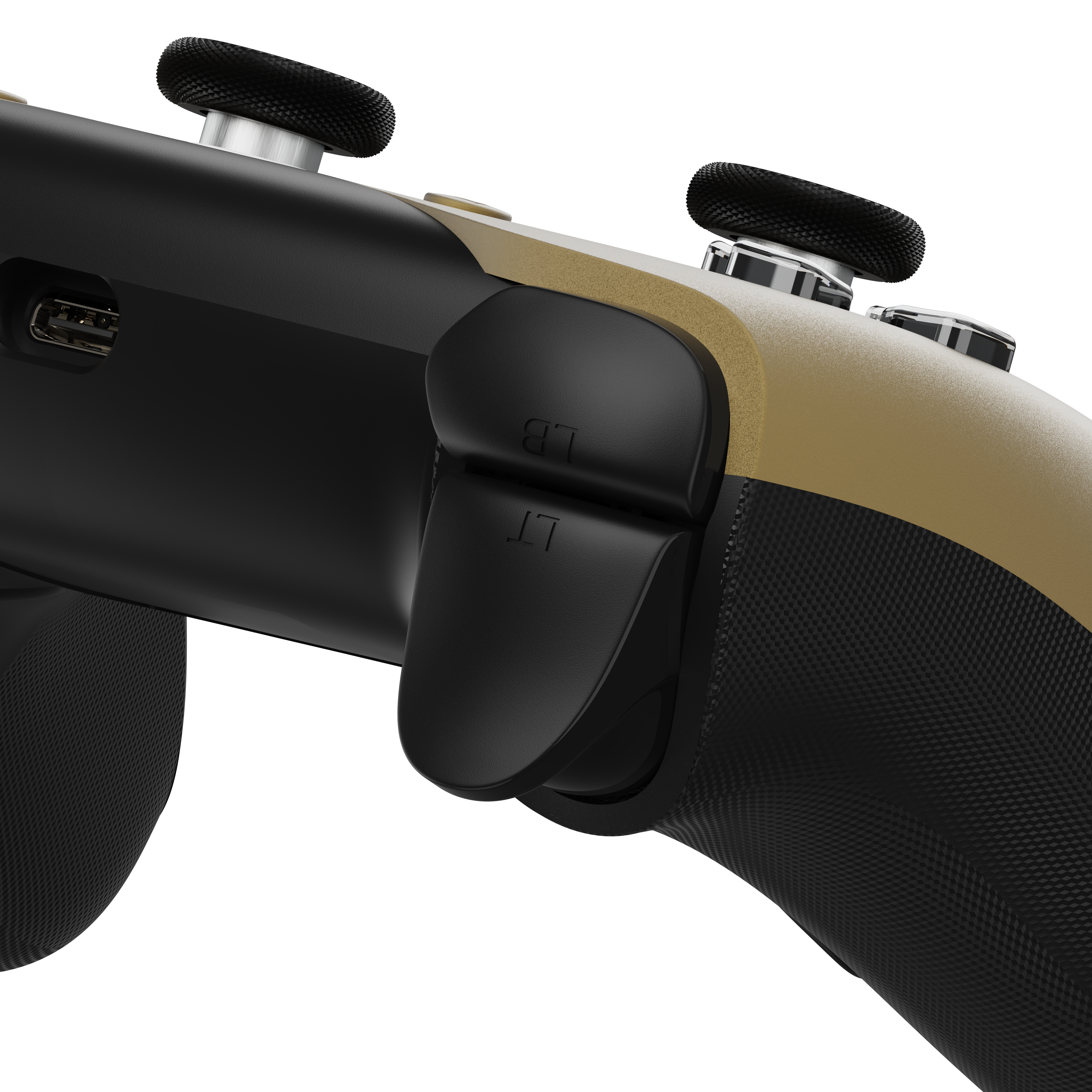 Nahaufnahme eines schwarz-goldenen Gamecontrollers mit Knöpfen, Triggern und Daumensticks. Der Controller ist strukturiert.