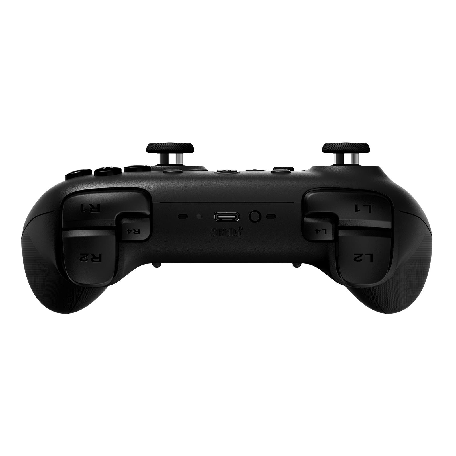 Schwarzer Gamecontroller mit Tasten, Triggern, Joysticks und einem USB-C-Anschluss. Der Controller ist auf weißem Hintergrund zentriert.