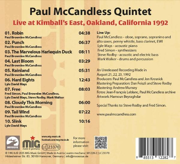Albumcover: Paul McCandless Quintet live. Titelliste, Credits und Bandmitglieder sind auf tanfarbenem Hintergrund aufgeführt.