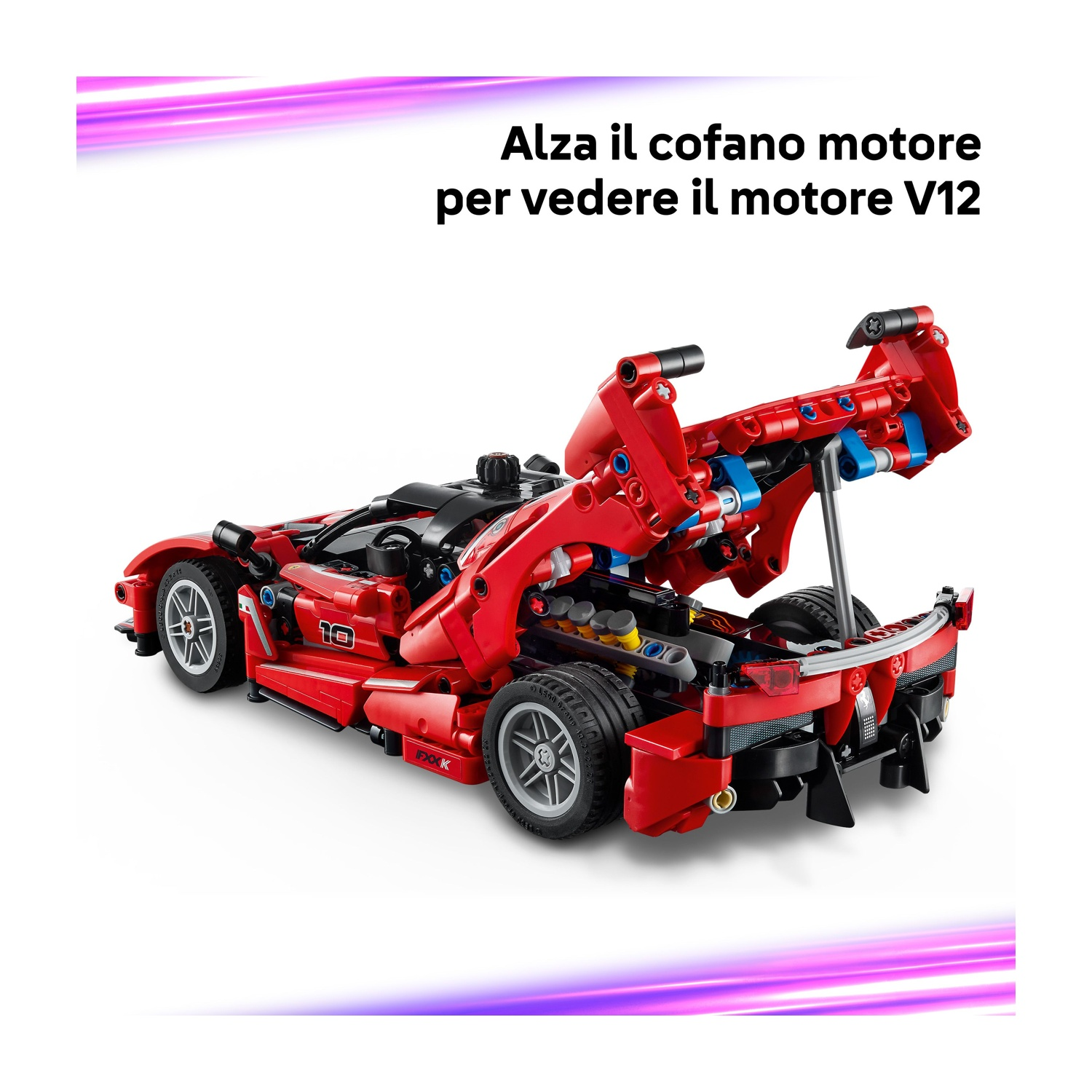 Auto Lego rossa con cofano aperto. Mostra il motore V12. L'auto è su sfondo bianco. Testo in italiano sopra.